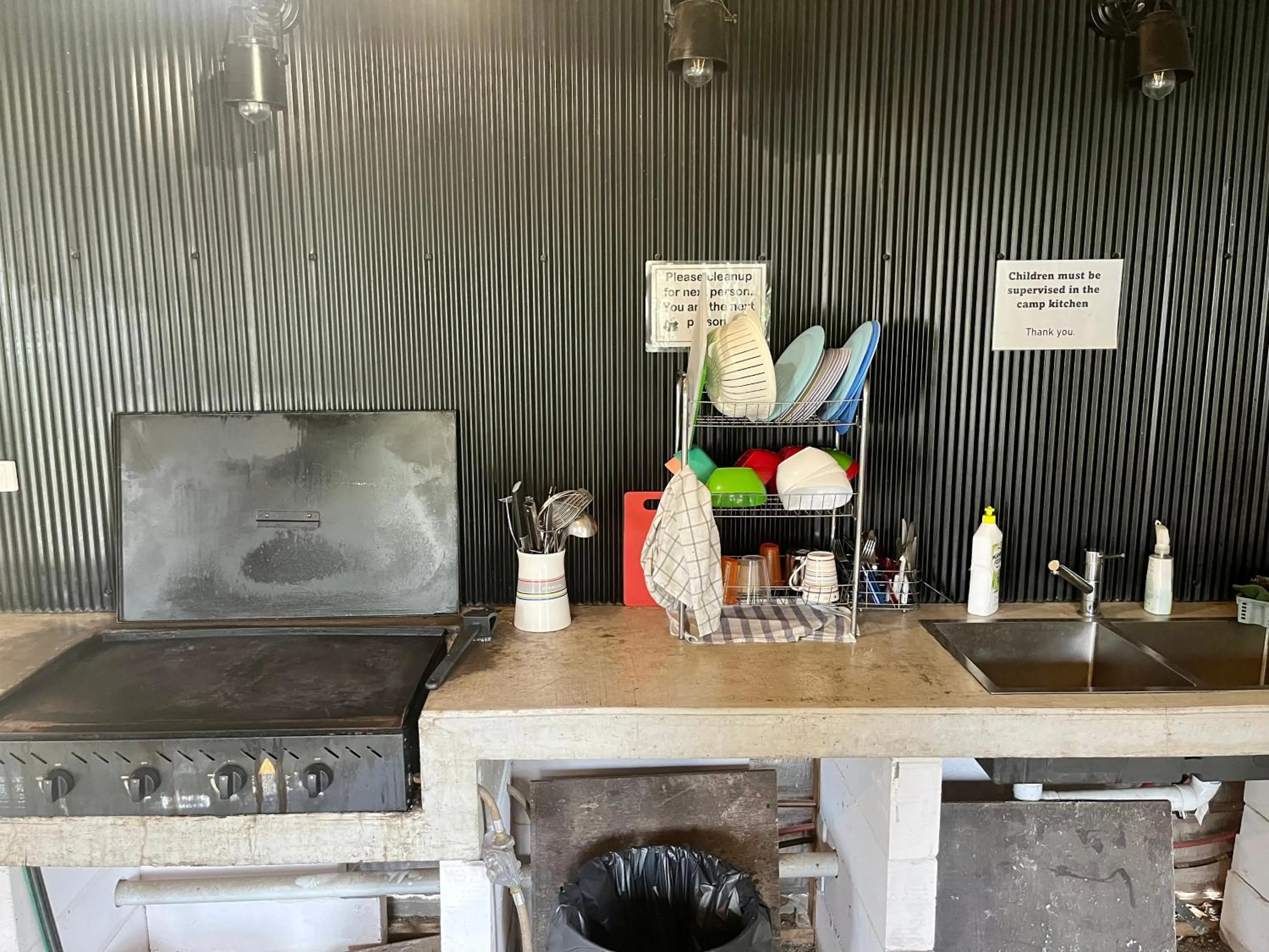 kitchen in Jenolan Holiday Park Oberon