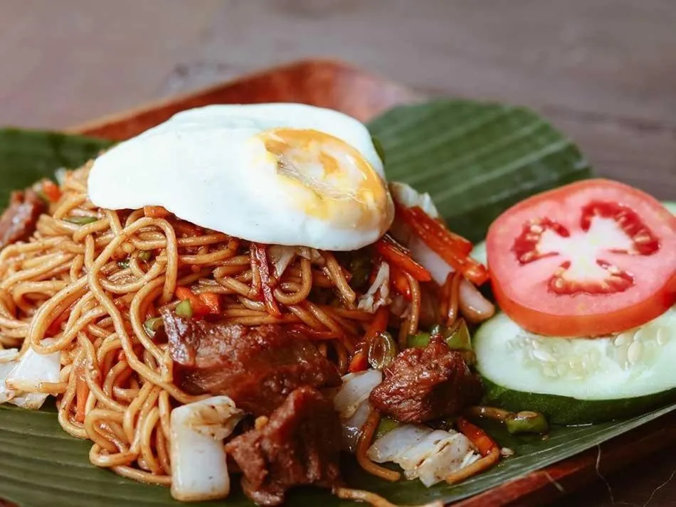 Restaurant/places to eat in Siargao Island Villas