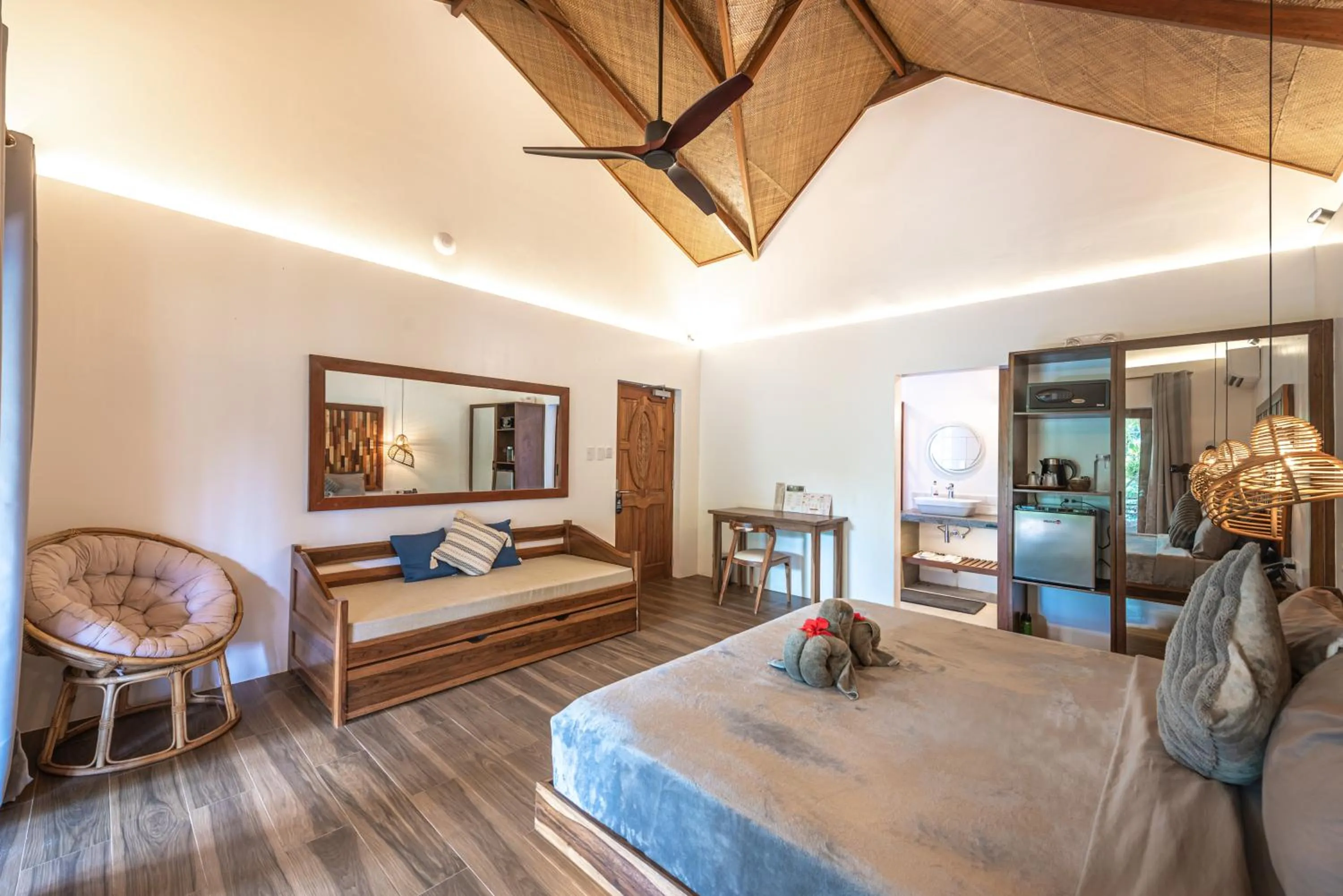 Bed in Siargao Island Villas