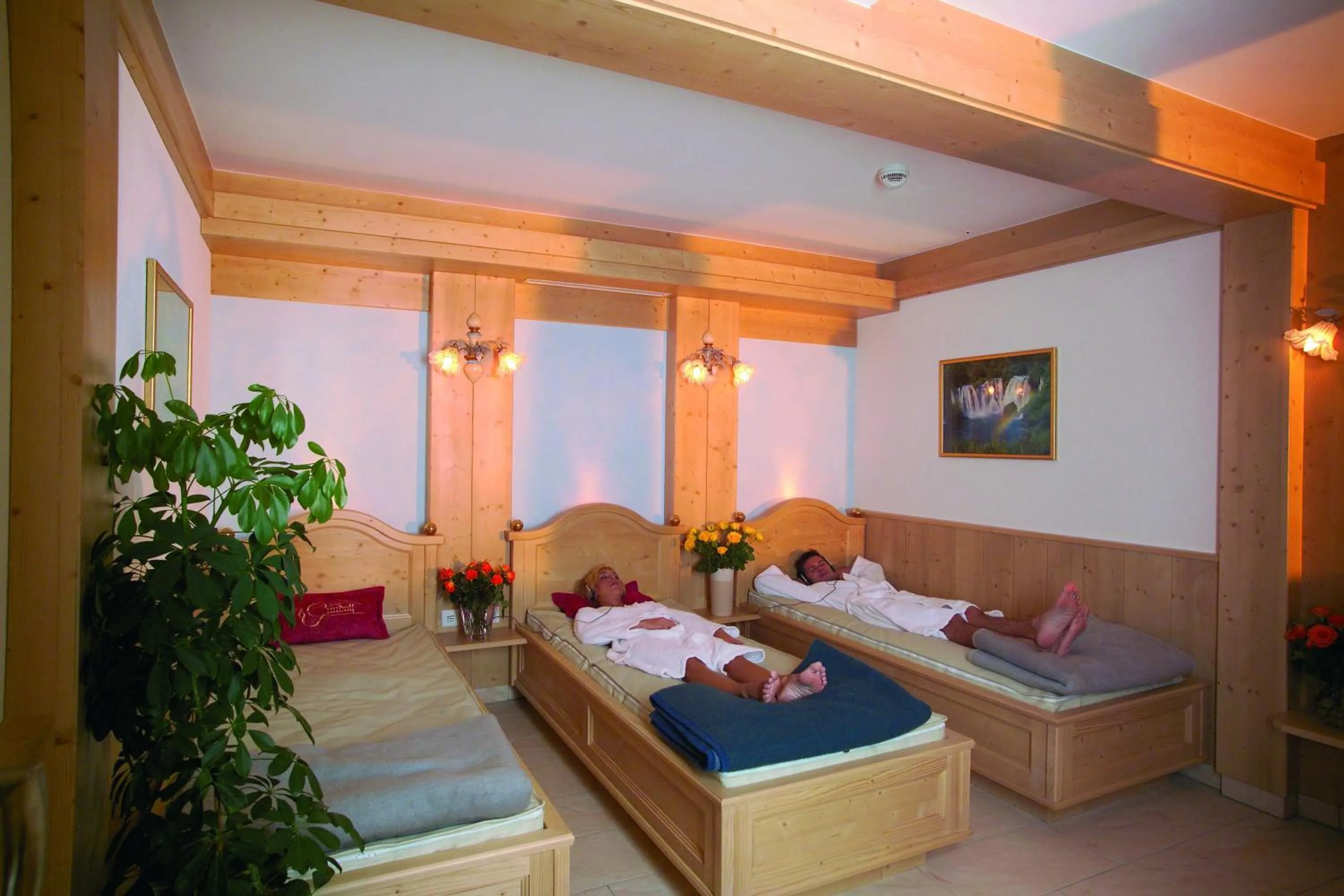 Spa and wellness centre/facilities, Bed in Hotel Gundolf