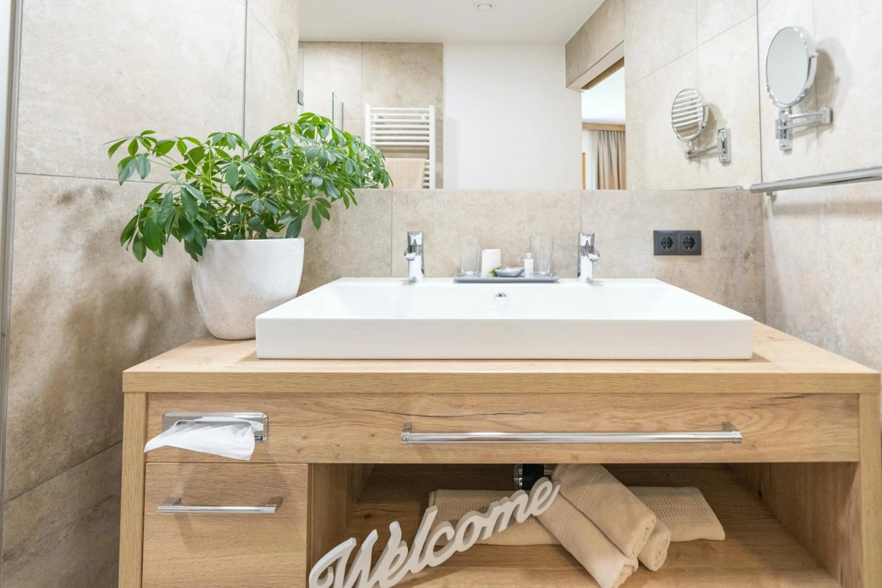 Bathroom in Hotel Gundolf