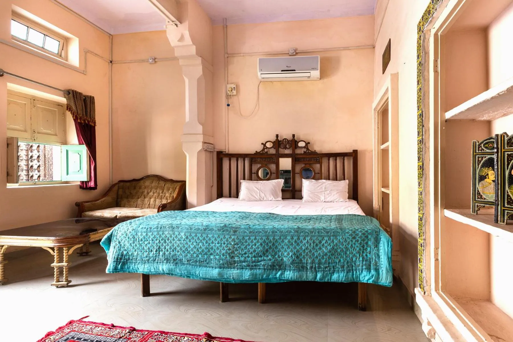 Photo of the whole room, Bed in Heritage Gouri Haveli