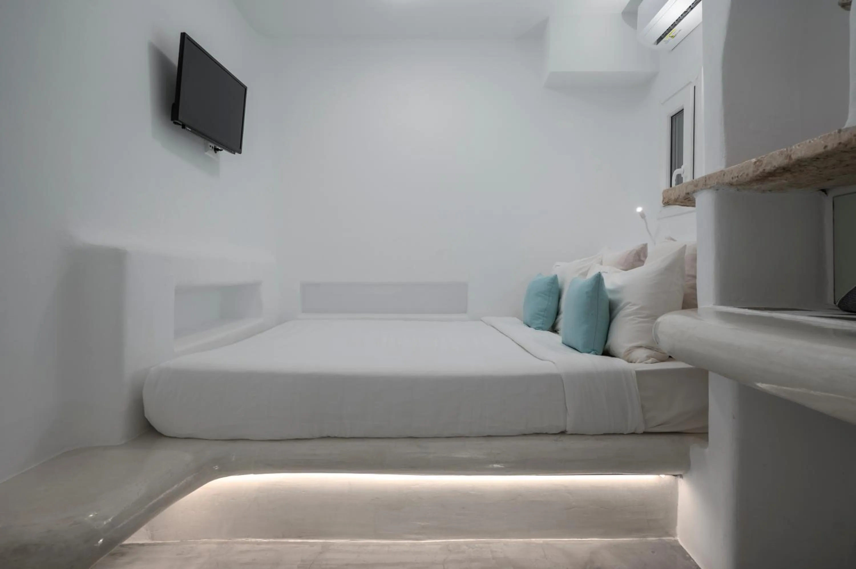 Sea View Suite with Balcony in Flaskos Luxury Suites