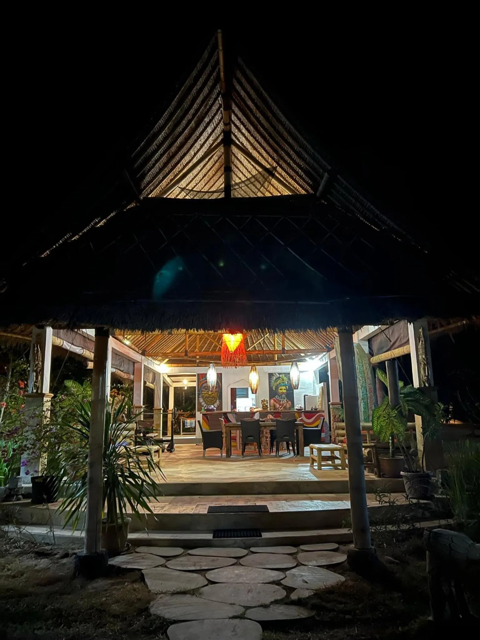 Restaurant/places to eat in The Papalagi Resort