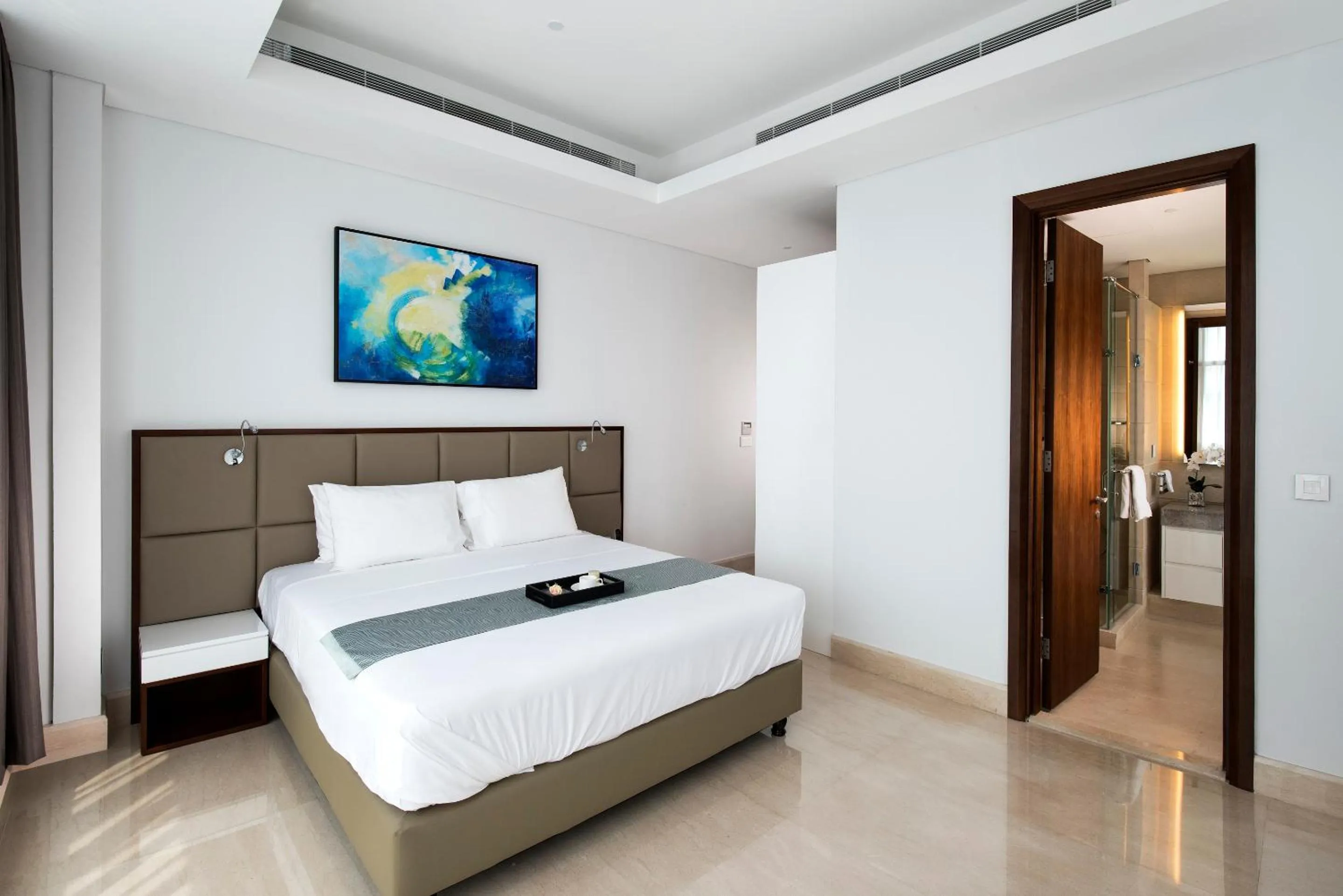 Bedroom, Bed in Oakwood Suites La Maison Jakarta