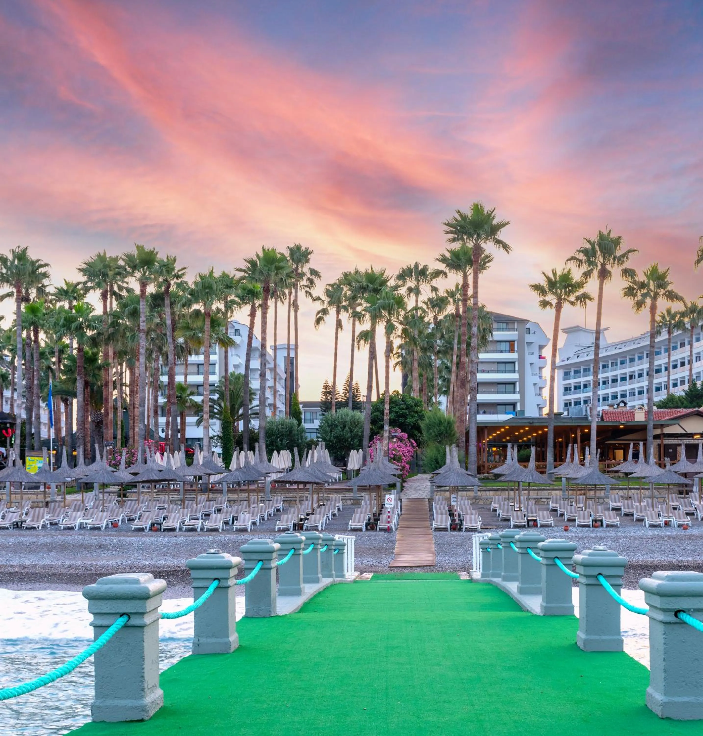 Property building in Meryan Hotel - Ultra All Inclusive