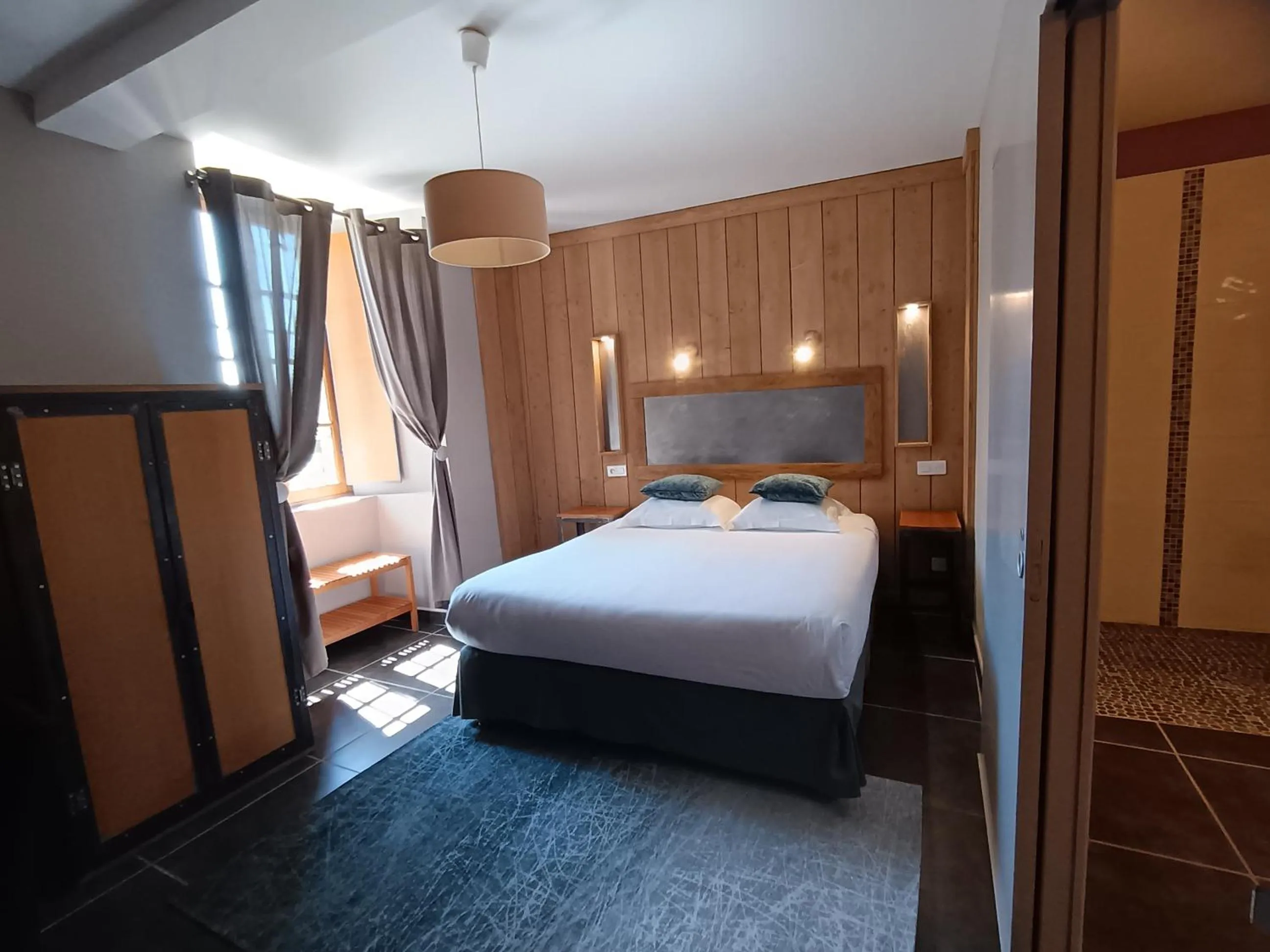 Photo of the whole room, Bed in Logis Hôtel Château De Palaja