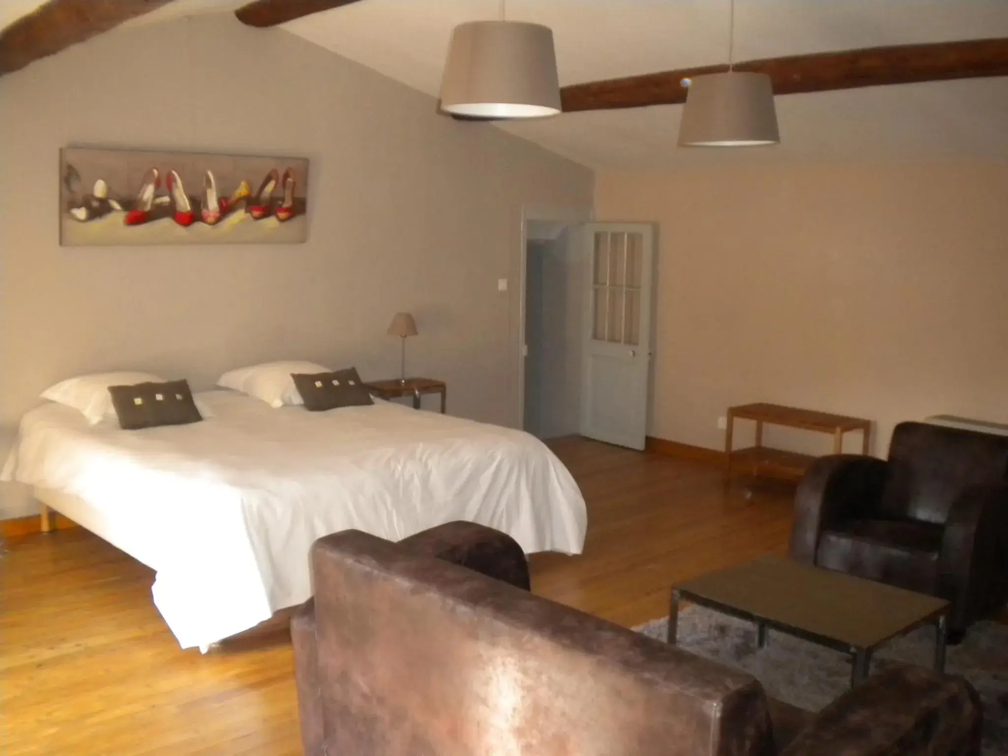 Large Double or Twin Room in Logis Hôtel Château De Palaja Large Double or Twin Room in Logis Hôtel Château De Palaja