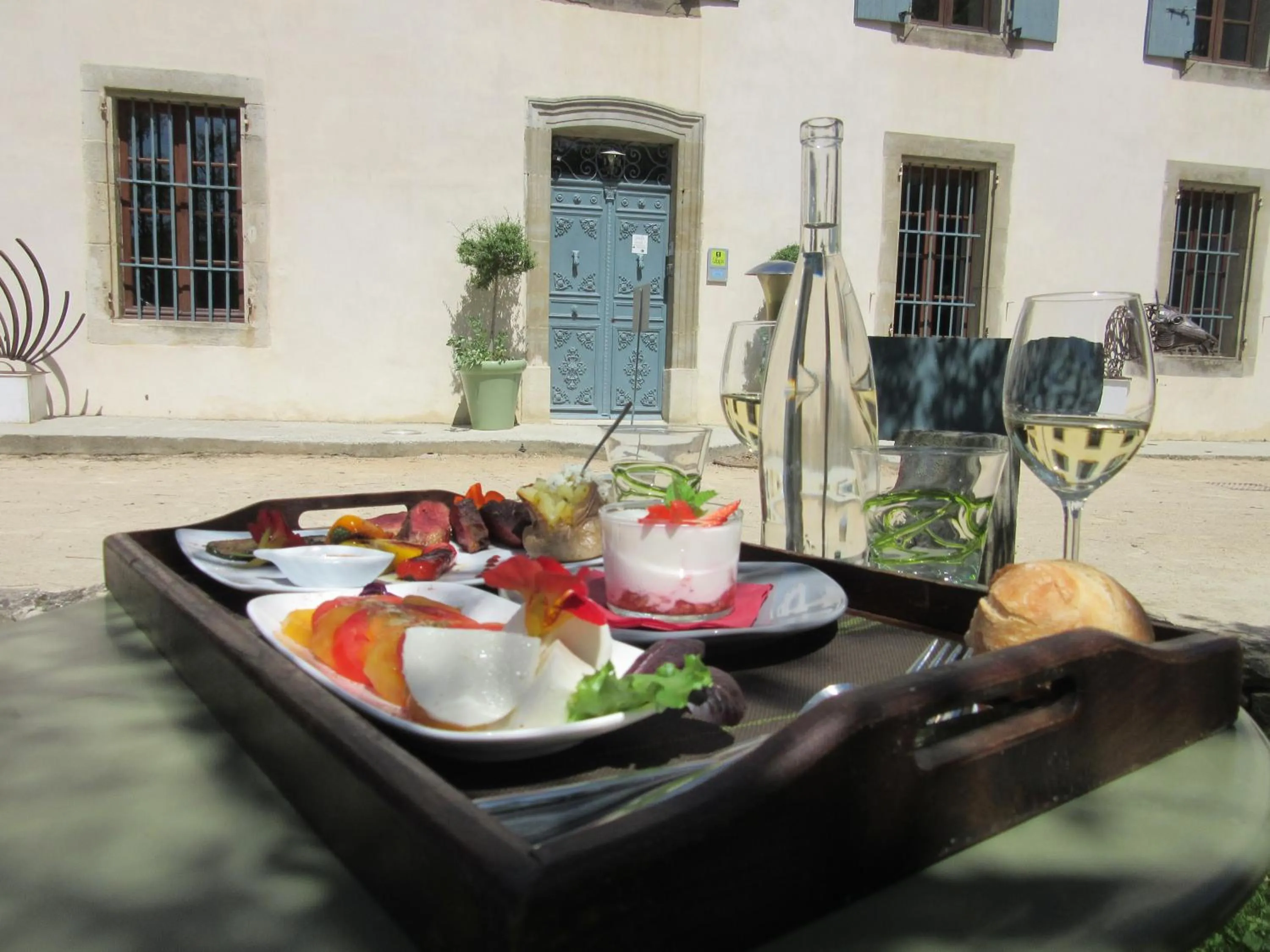 Dinner in Logis Hôtel Château De Palaja