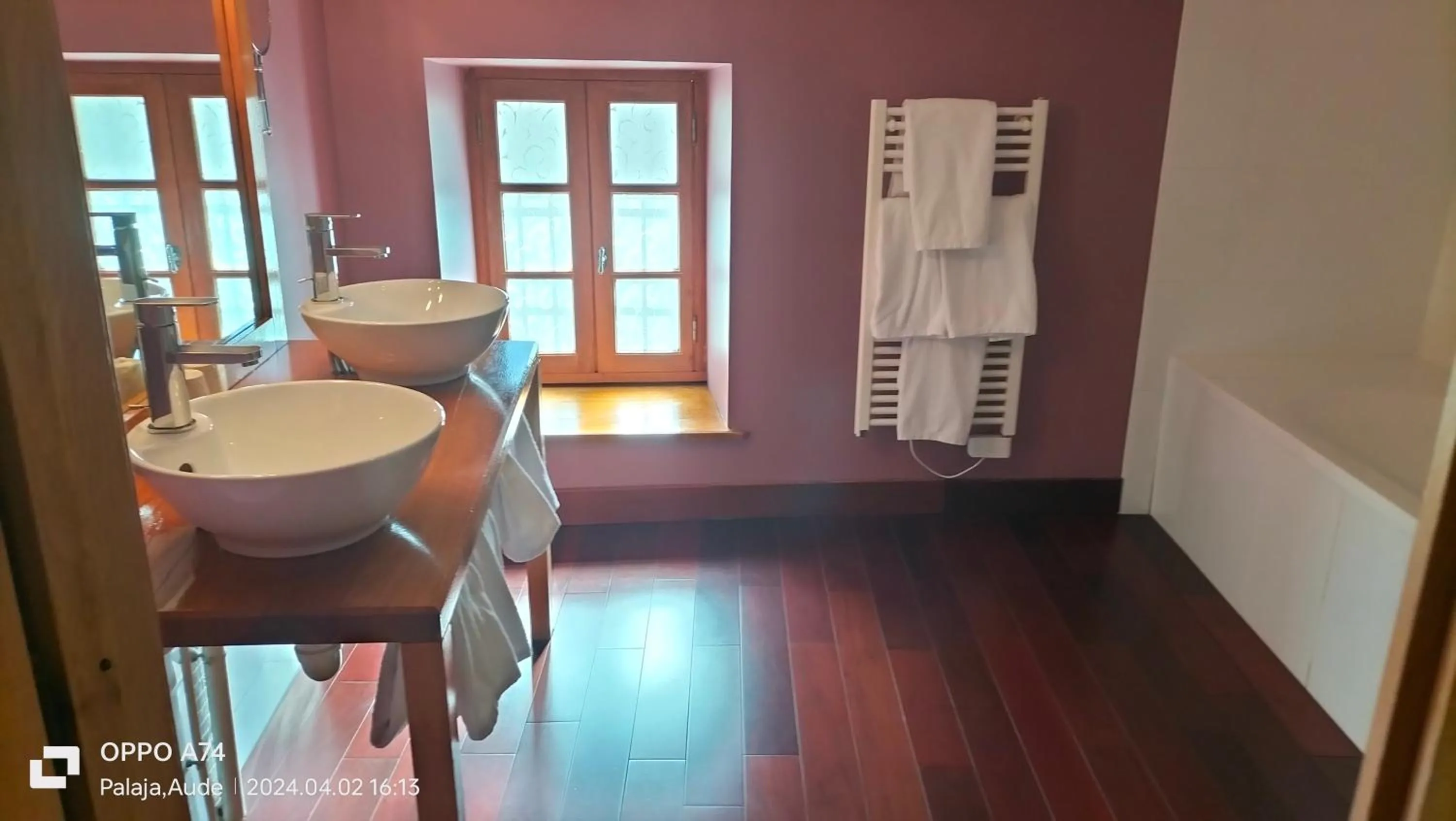 Bathroom in Logis Hôtel Château De Palaja