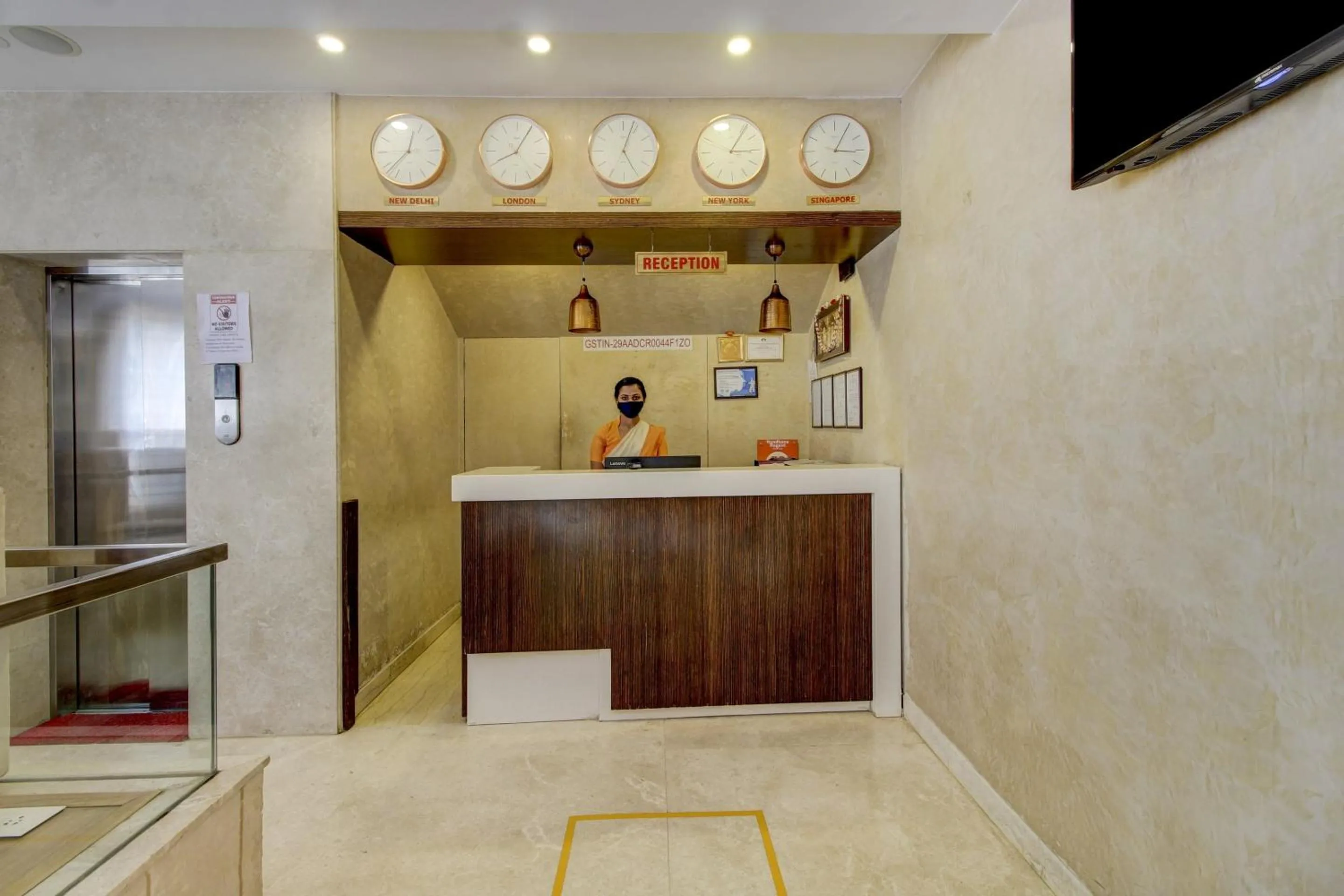 Lobby or reception in La Sara Regent