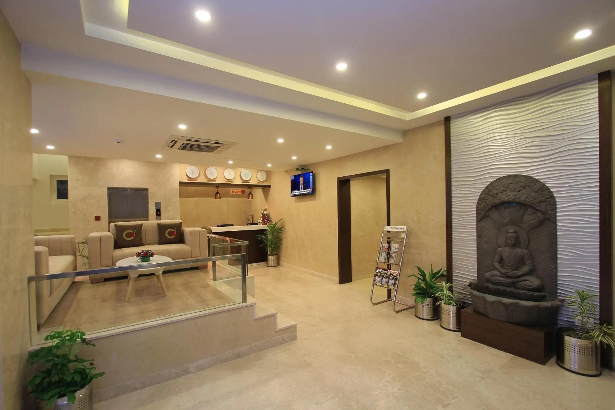 Lobby or reception in La Sara Regent