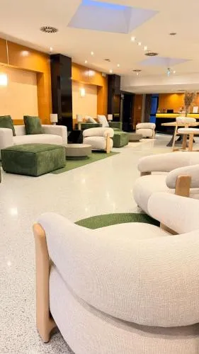 Hotel Junior