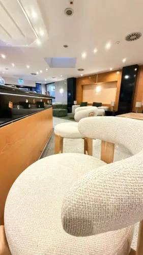 Hotel Junior