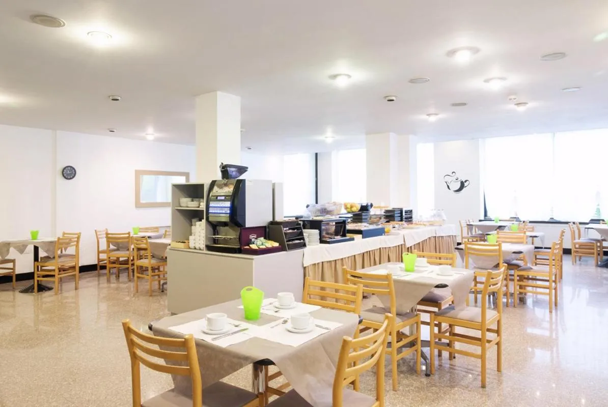 Buffet breakfast in Hotel Junior