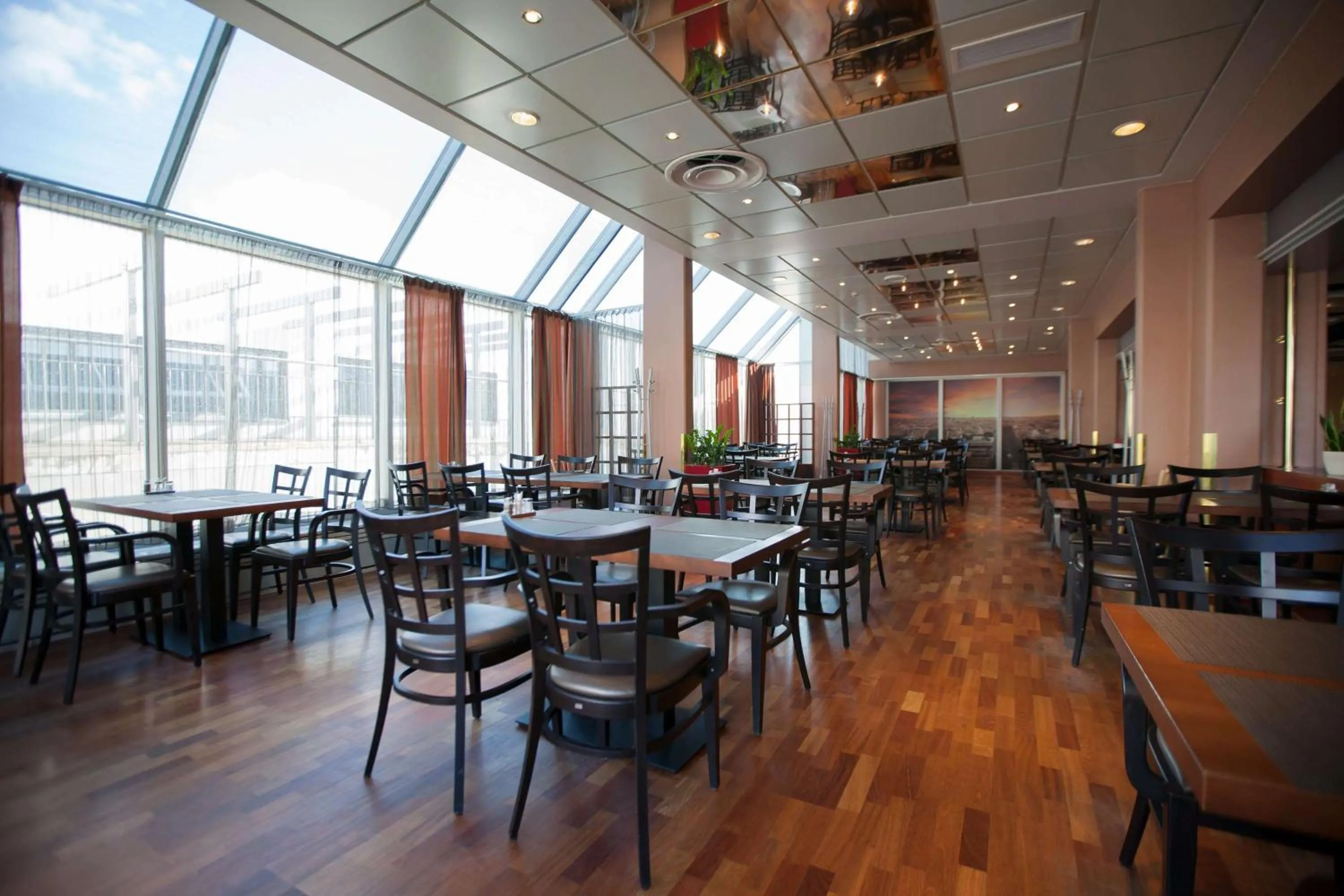 Restaurant/places to eat in Hotel Kajanus