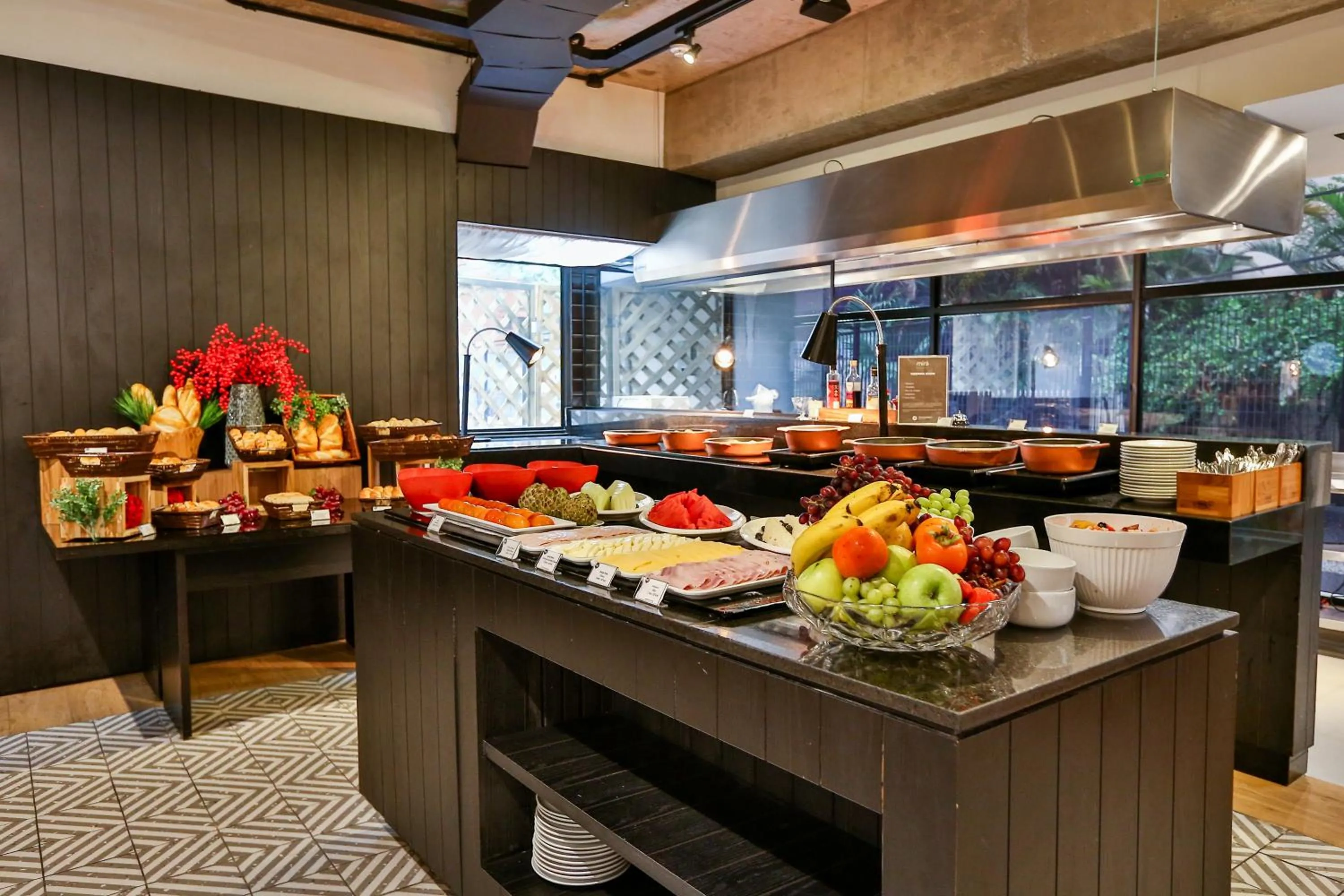 Breakfast in Transamerica Executive Jardins