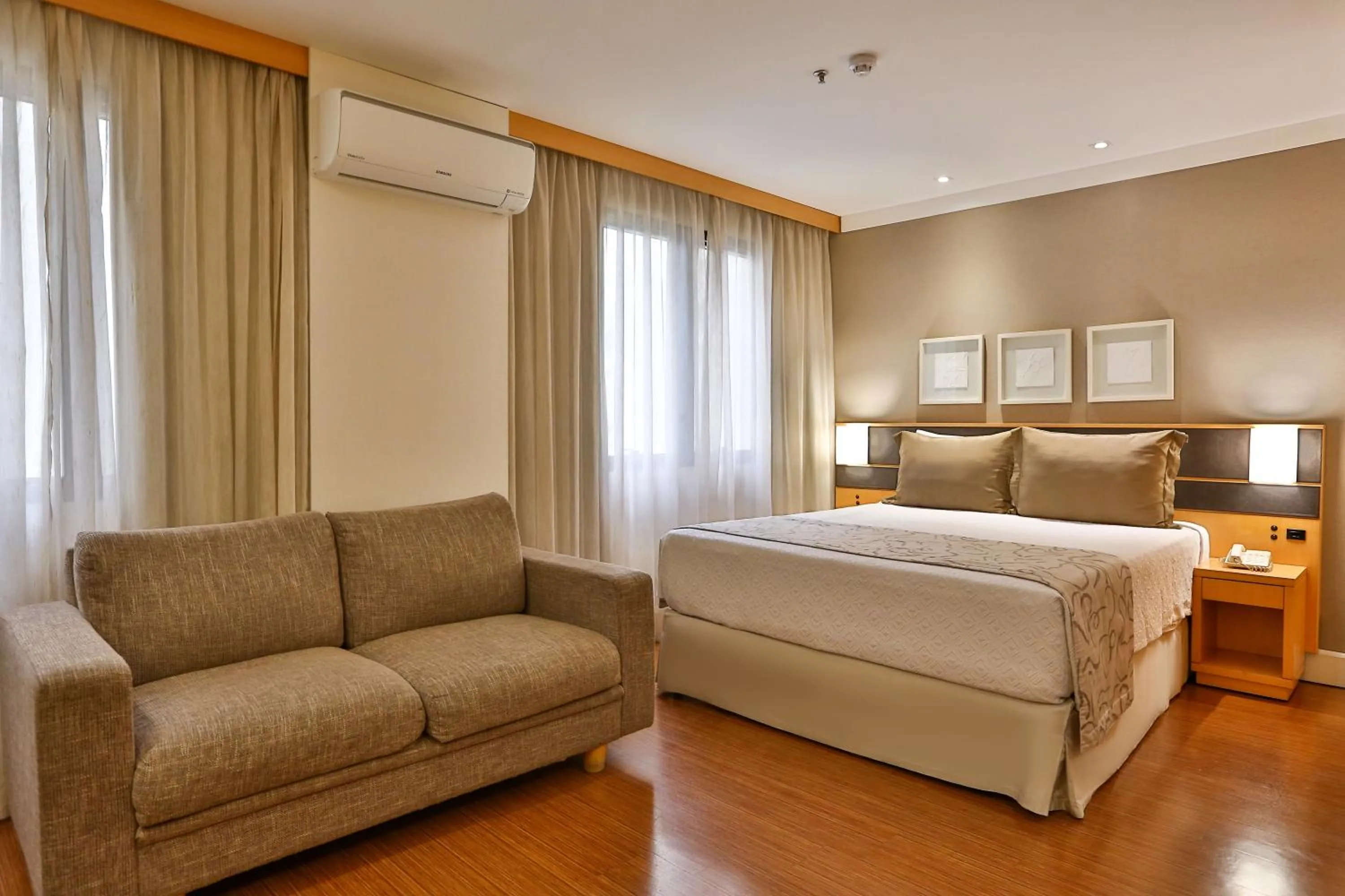 Bedroom, Bed in Transamerica Executive Jardins