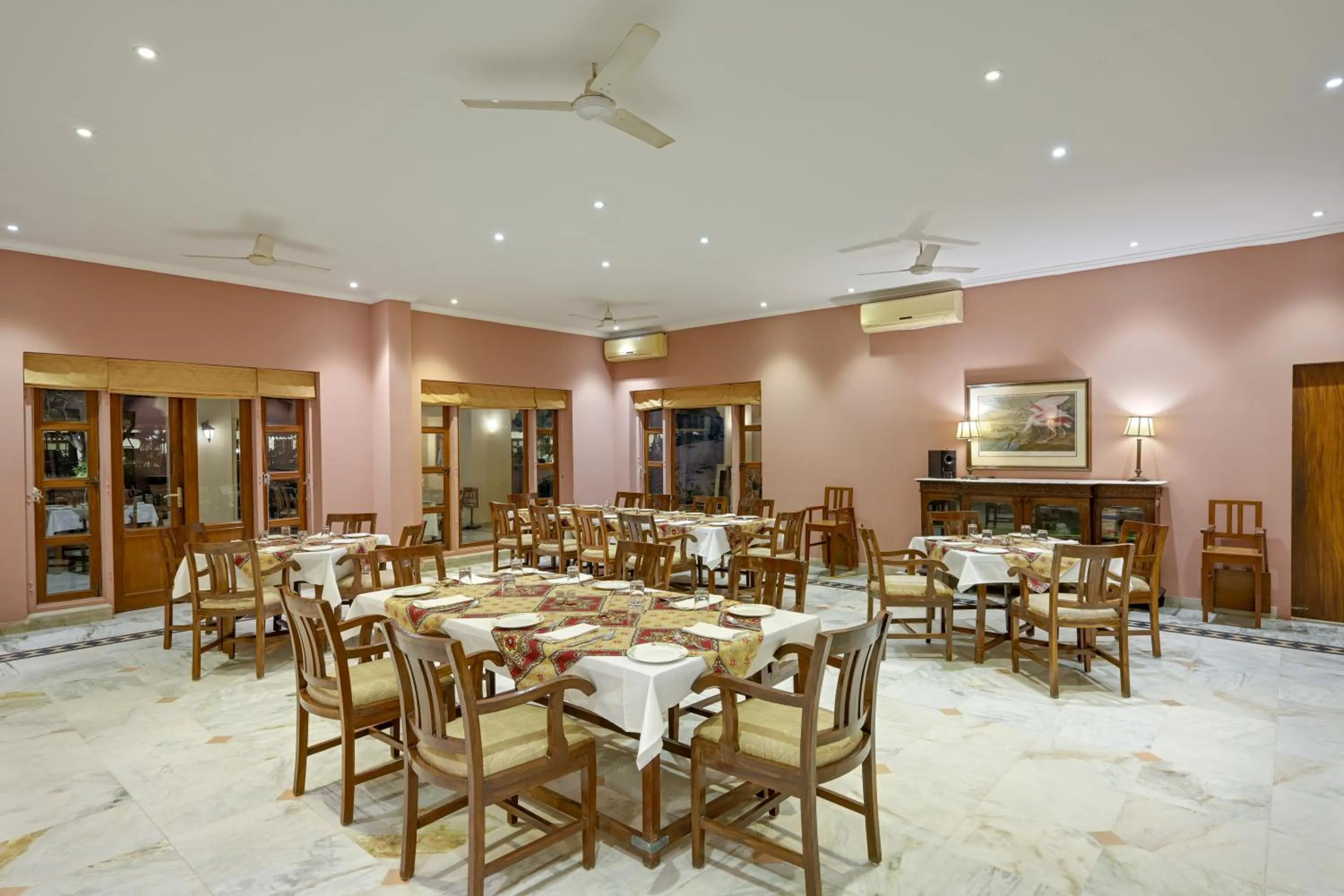 Restaurant/places to eat in Dev Vilas