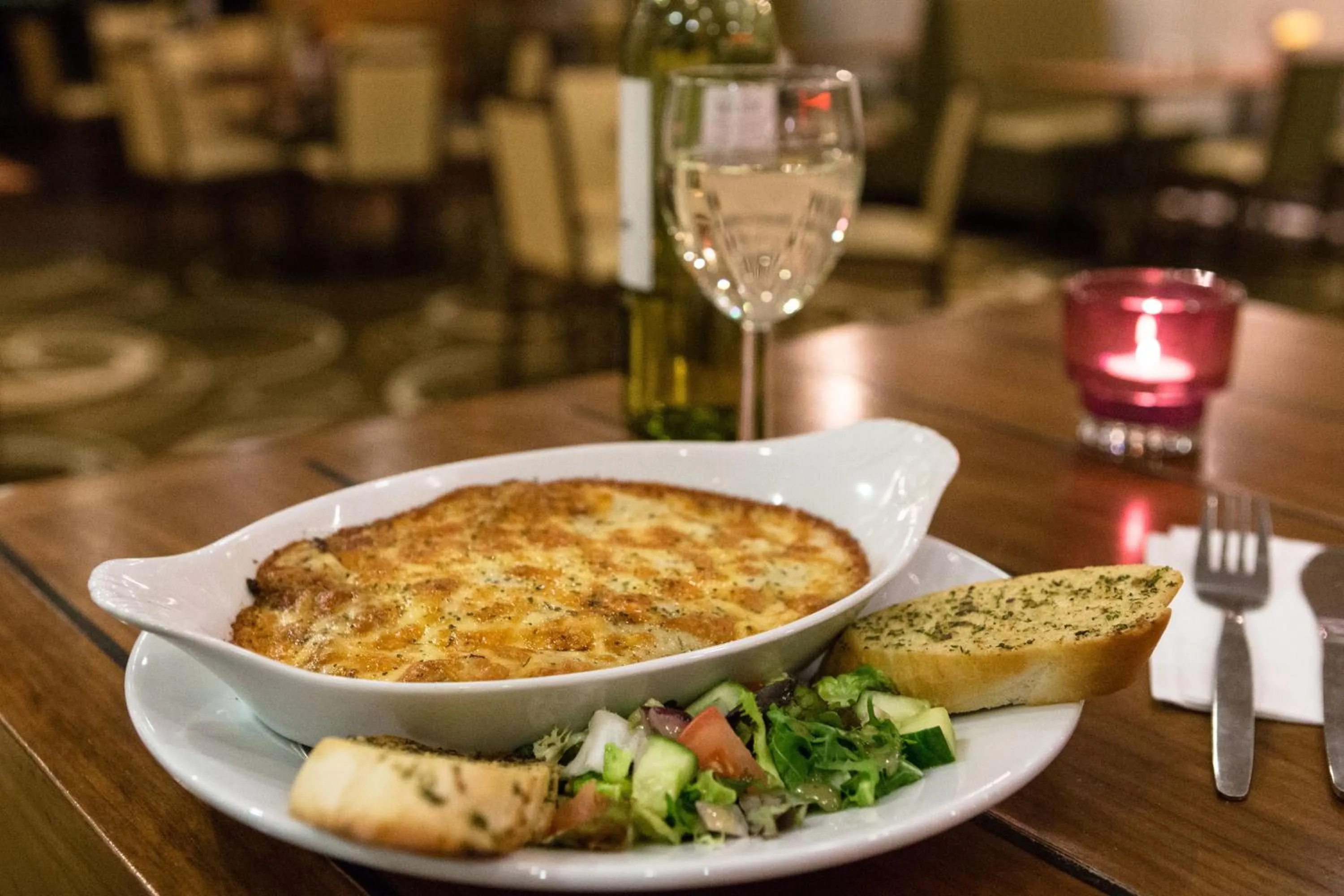 Restaurant/places to eat in Holiday Inn Express Colchester by IHG