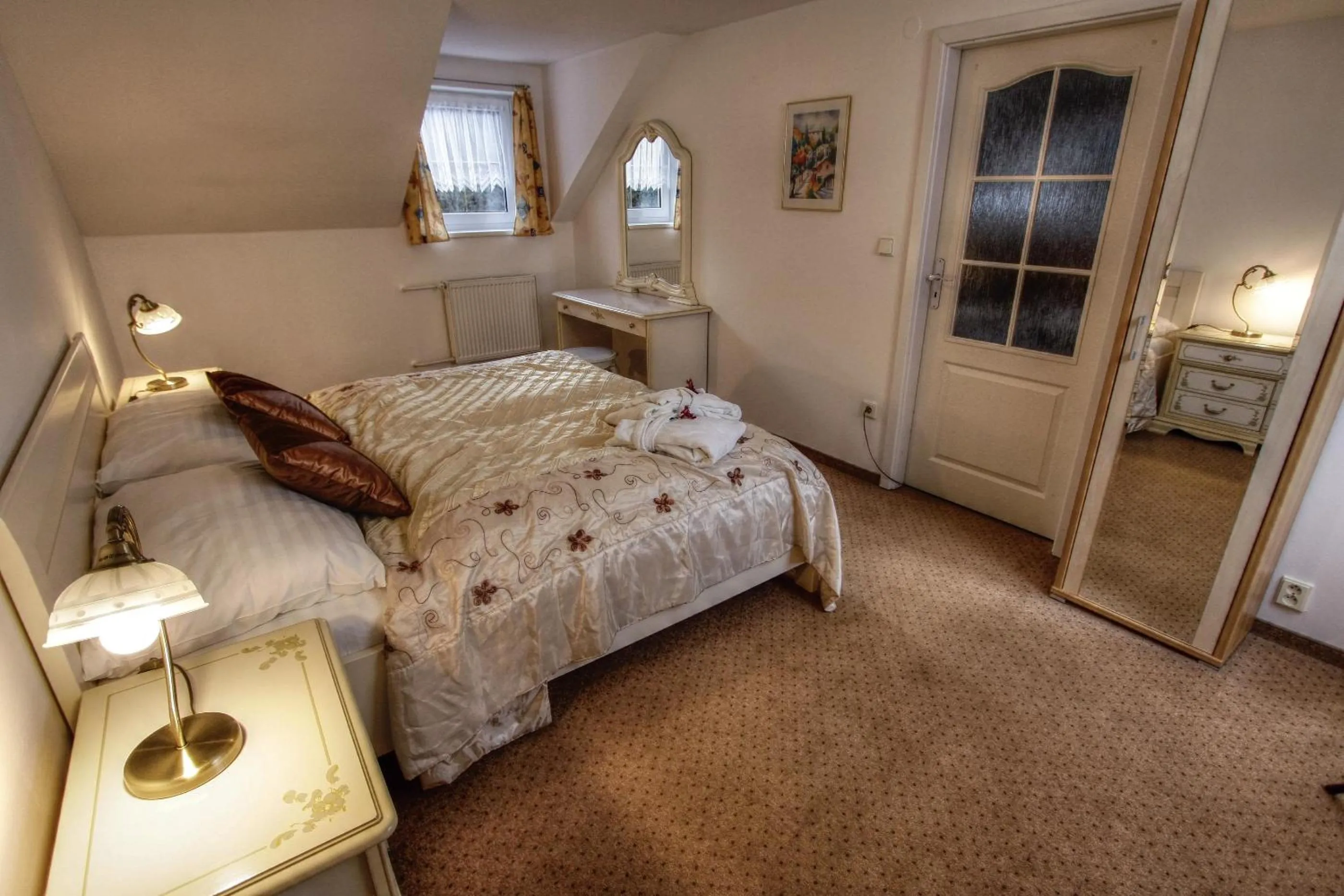 Bedroom, Bed in Spa & Wellness Hotel Harmonie