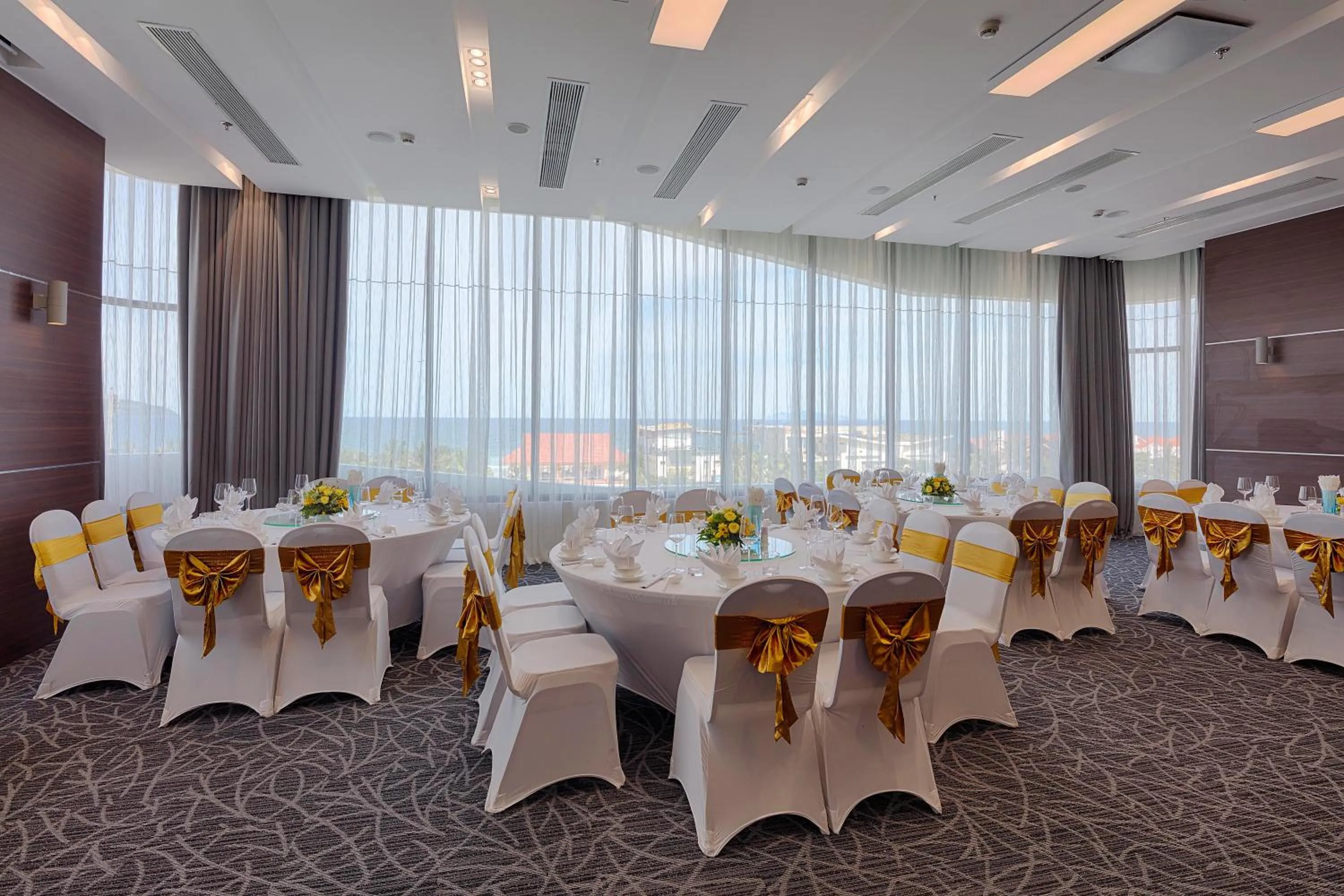 Business facilities in Parosand Da Nang Hotel -Belle Maison Parosand Da Nang Hotel