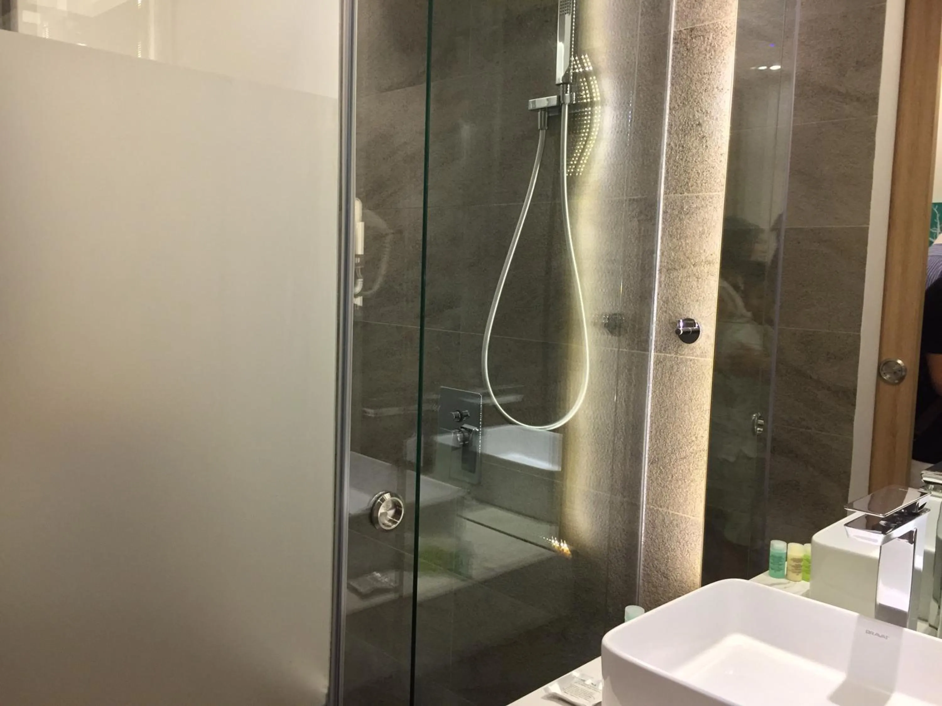 Bathroom in Parosand Da Nang Hotel -Belle Maison Parosand Da Nang Hotel