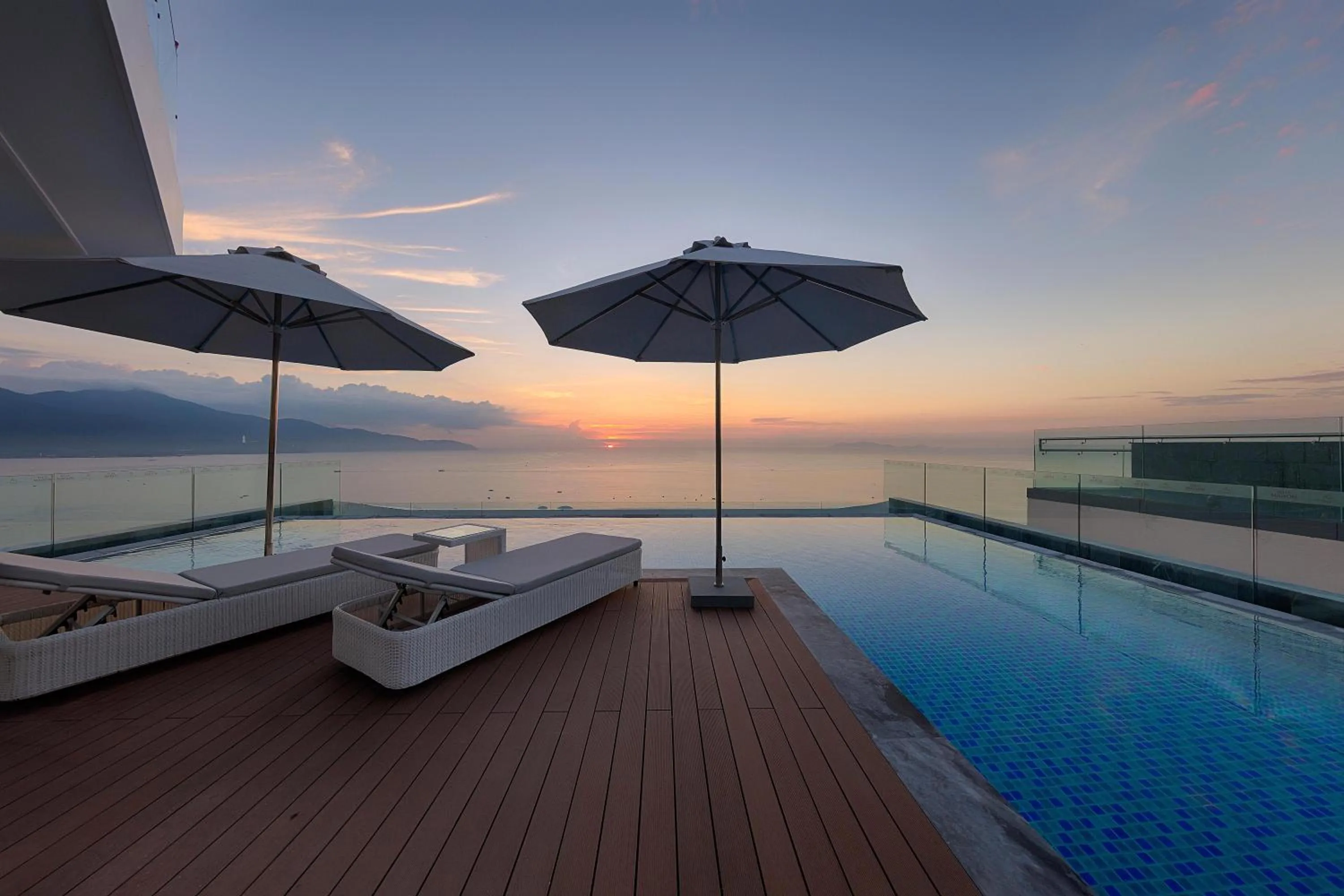 Sunrise in Parosand Da Nang Hotel -Belle Maison Parosand Da Nang Hotel