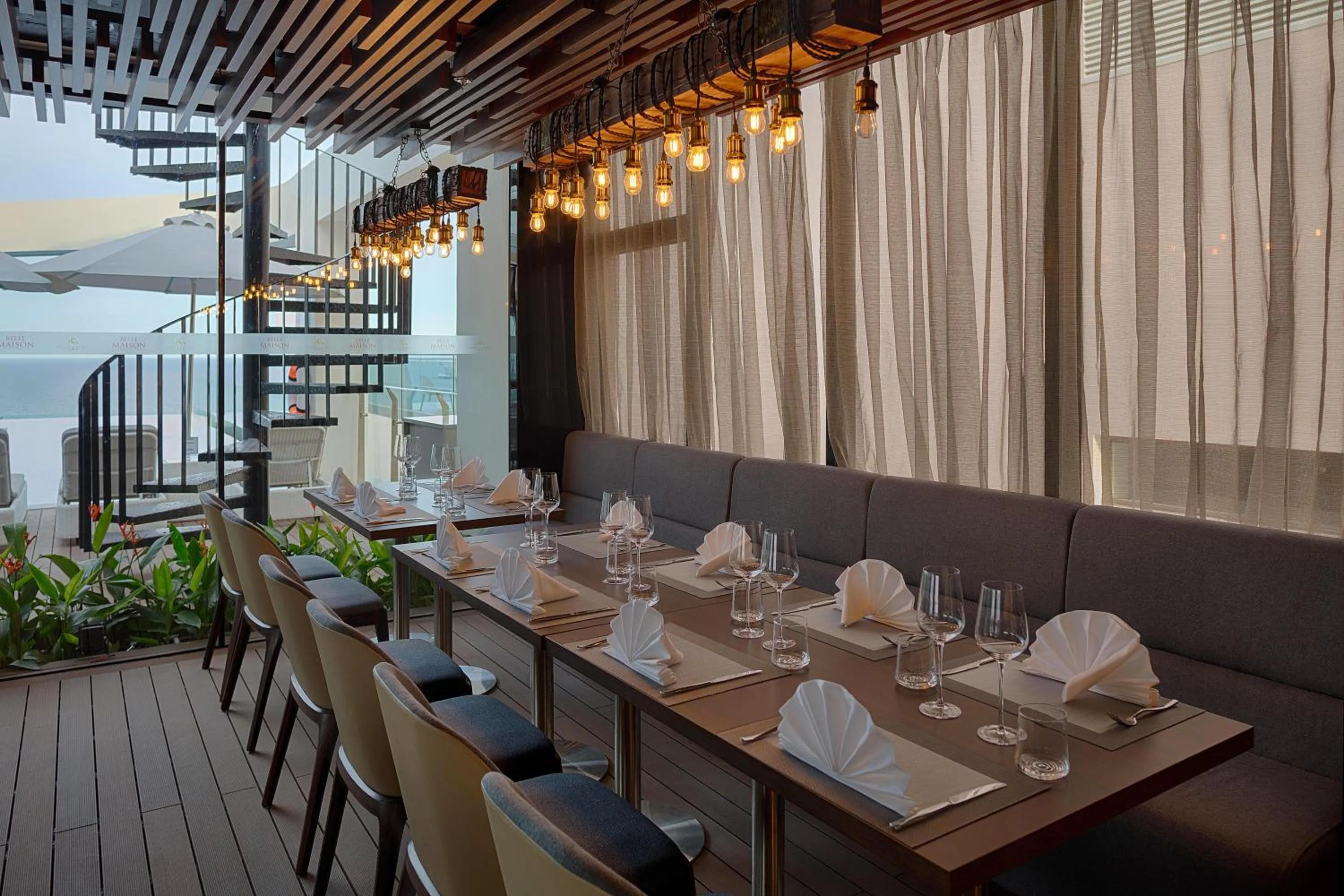 Restaurant/places to eat in Parosand Da Nang Hotel -Belle Maison Parosand Da Nang Hotel