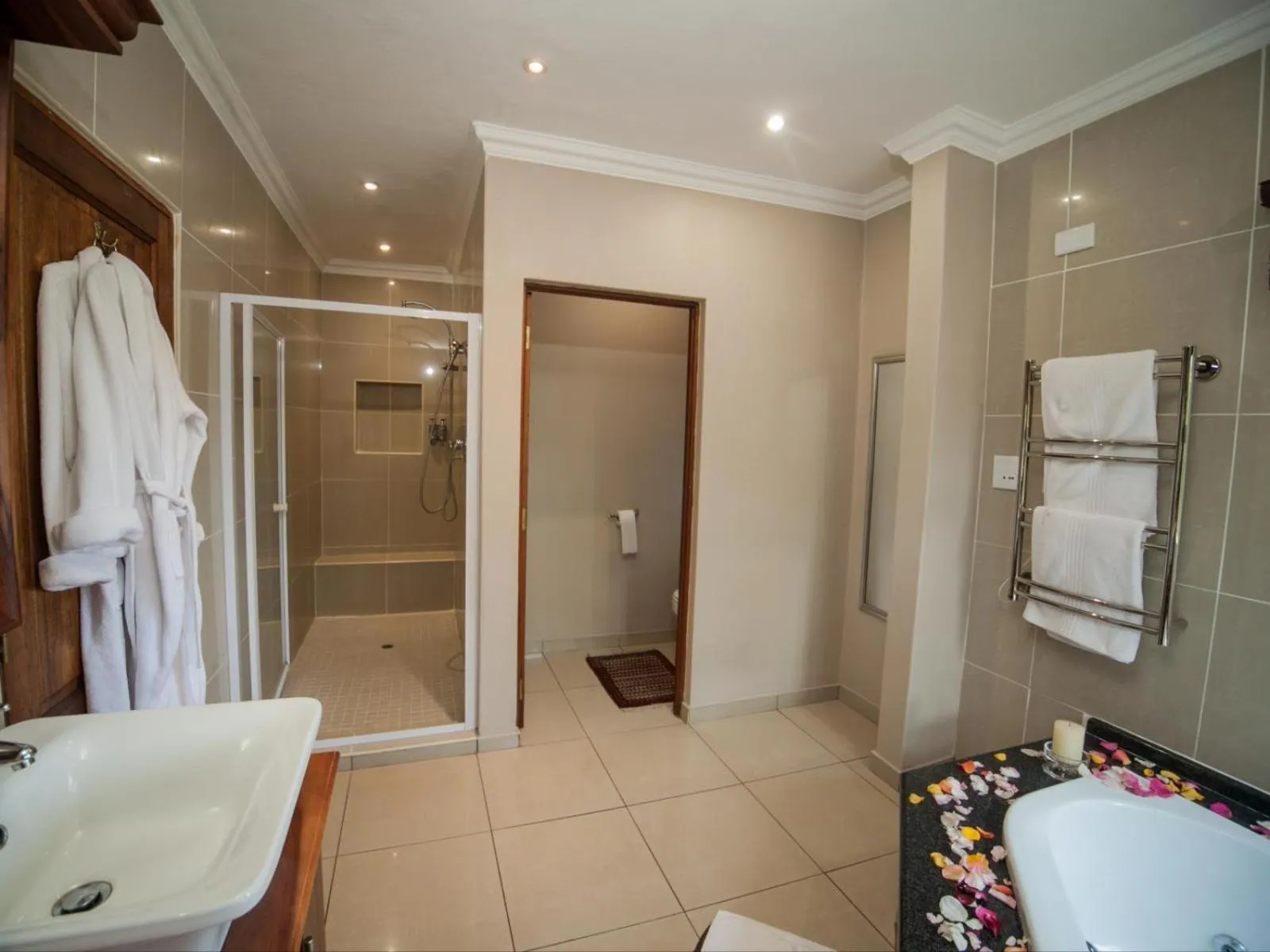 Bathroom in Fairview Hotels,Spa & Golf Resort