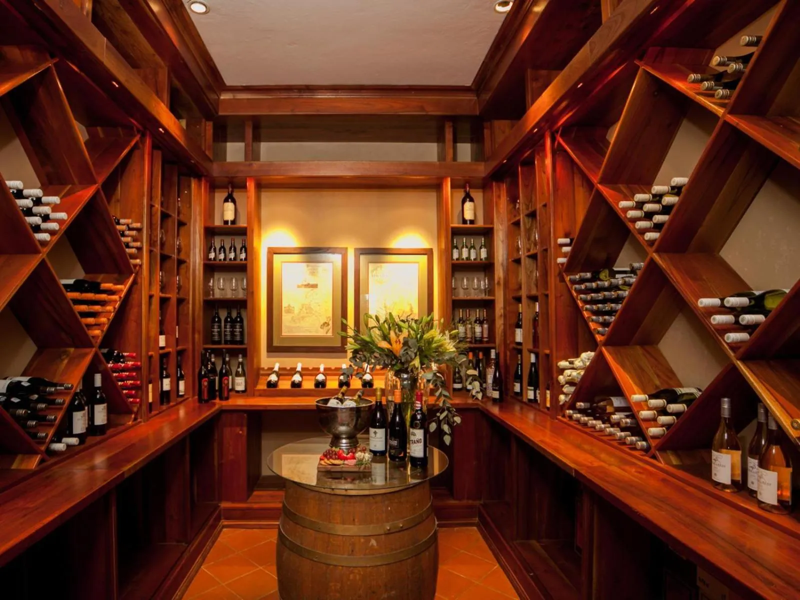 Lounge or bar in Fairview Hotels,Spa & Golf Resort