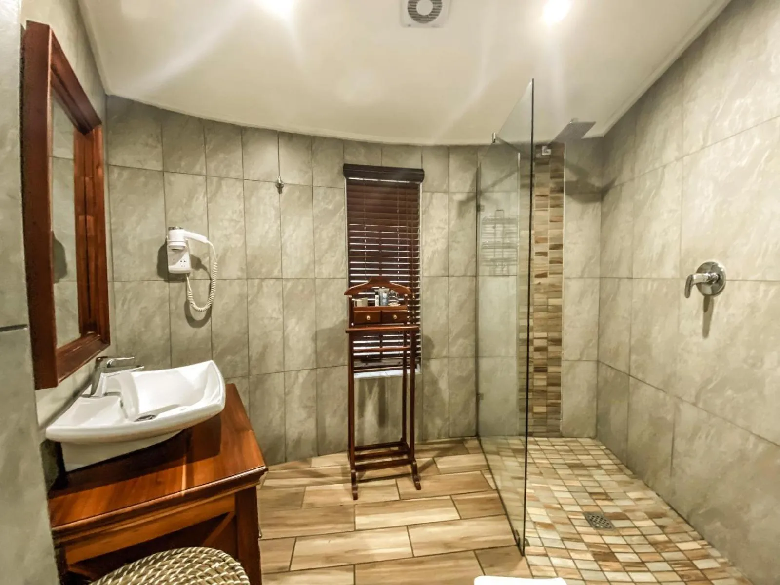 Shower in Fairview Hotels,Spa & Golf Resort