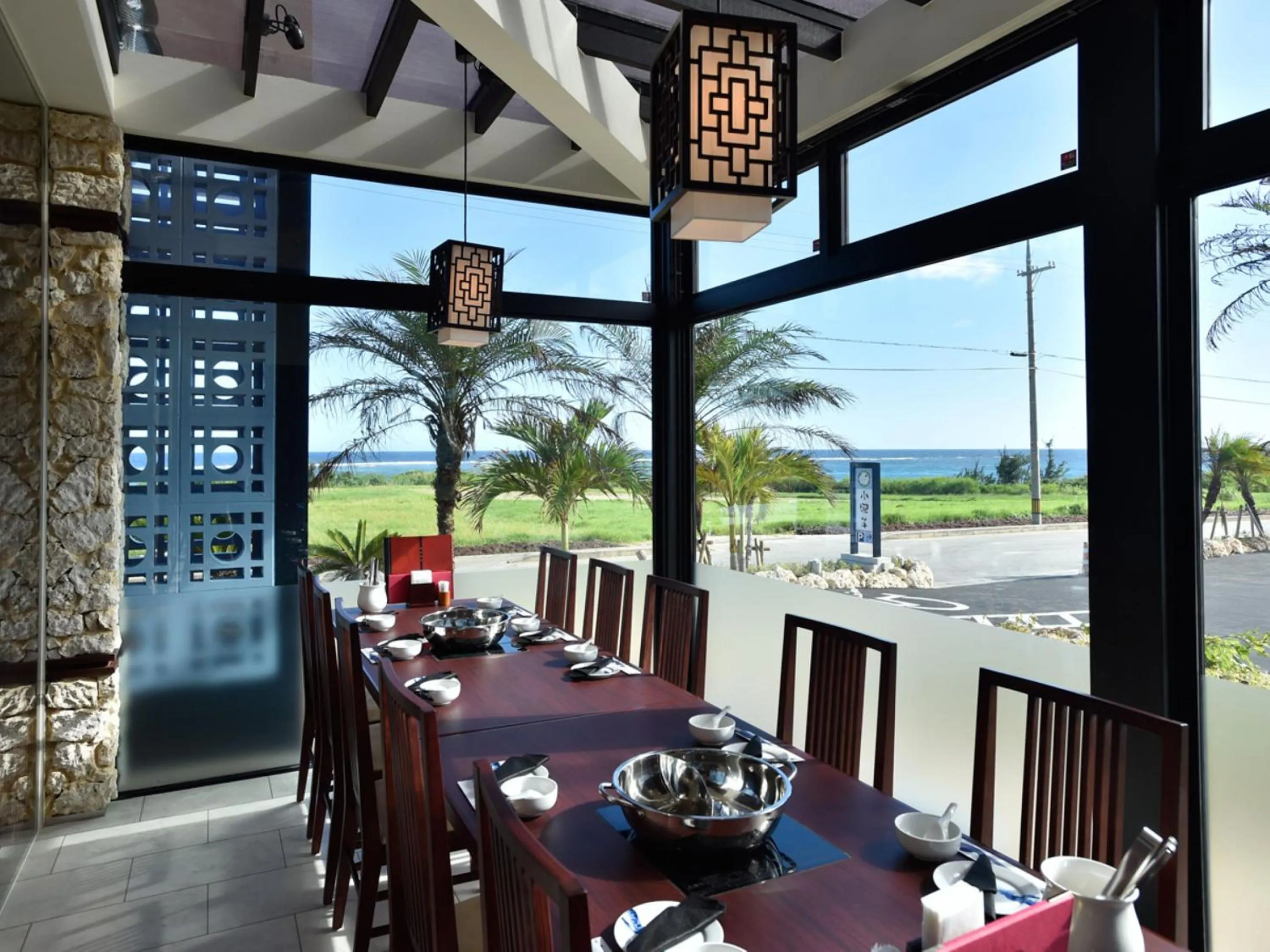 Restaurant/places to eat in Hot Cross Point Santa Monica