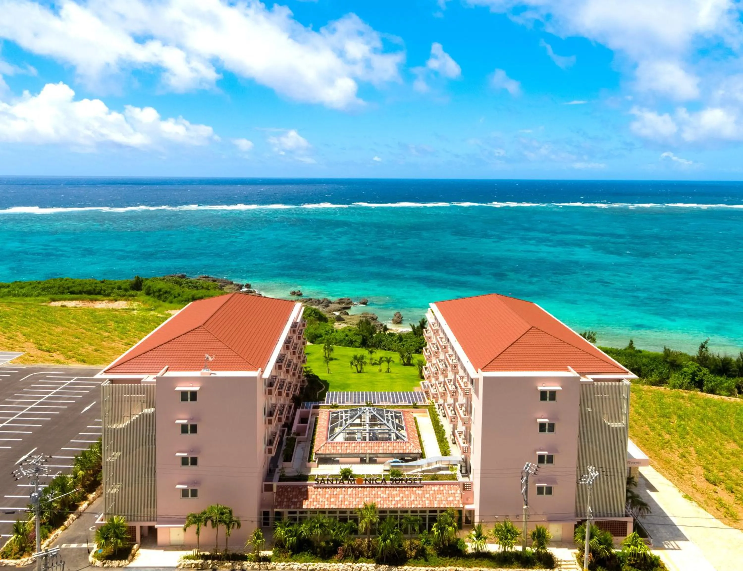 Property building in Hot Cross Point Santa Monica