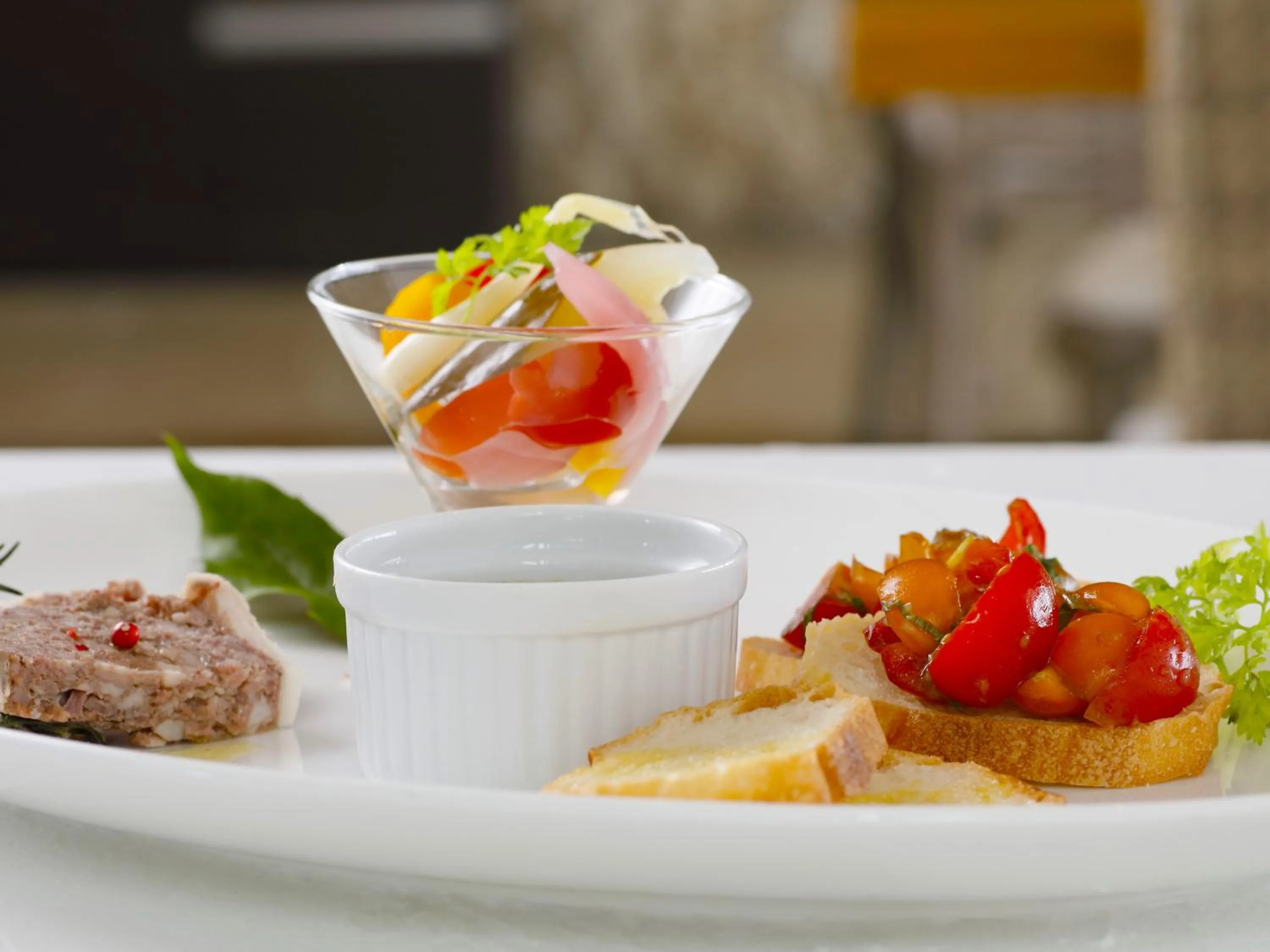 Restaurant/places to eat in Hot Cross Point Santa Monica