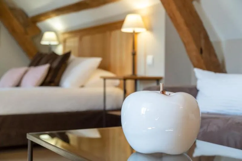 Bed in Hôtel Saint-Laurent, The Originals Relais