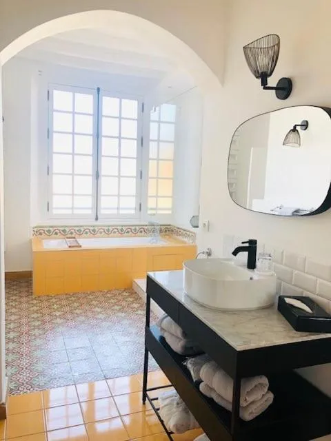 Hôtel Saint-Laurent, The Originals Relais