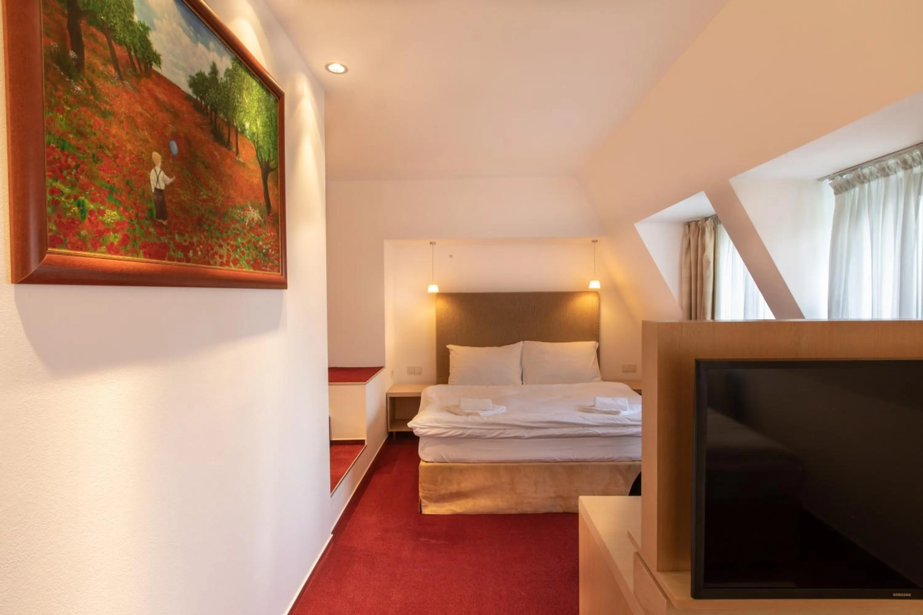 TV and multimedia, Bed in Hotel Villa Nečas Žilina