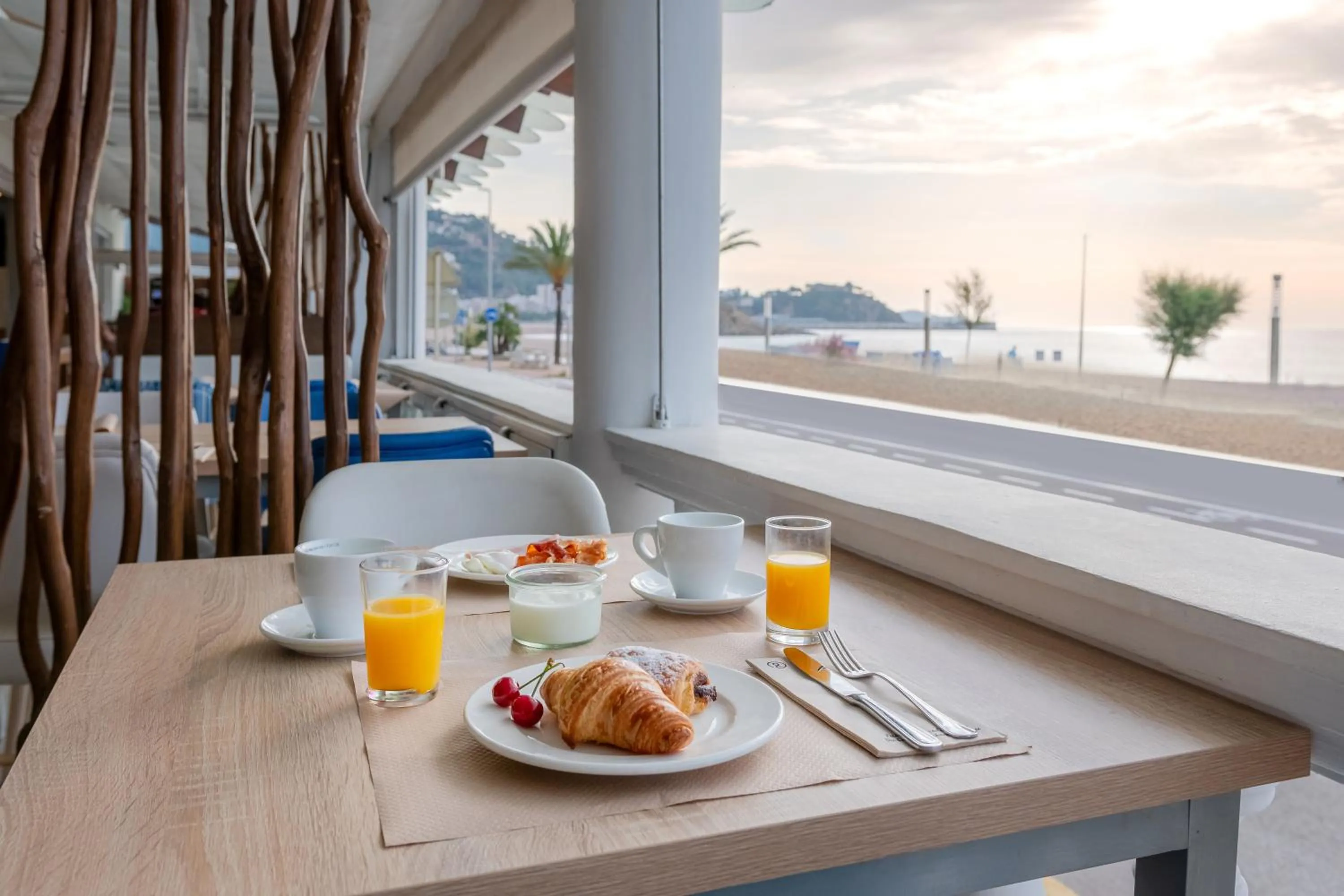 Breakfast in Hotel Horitzó by Pierre & Vacances