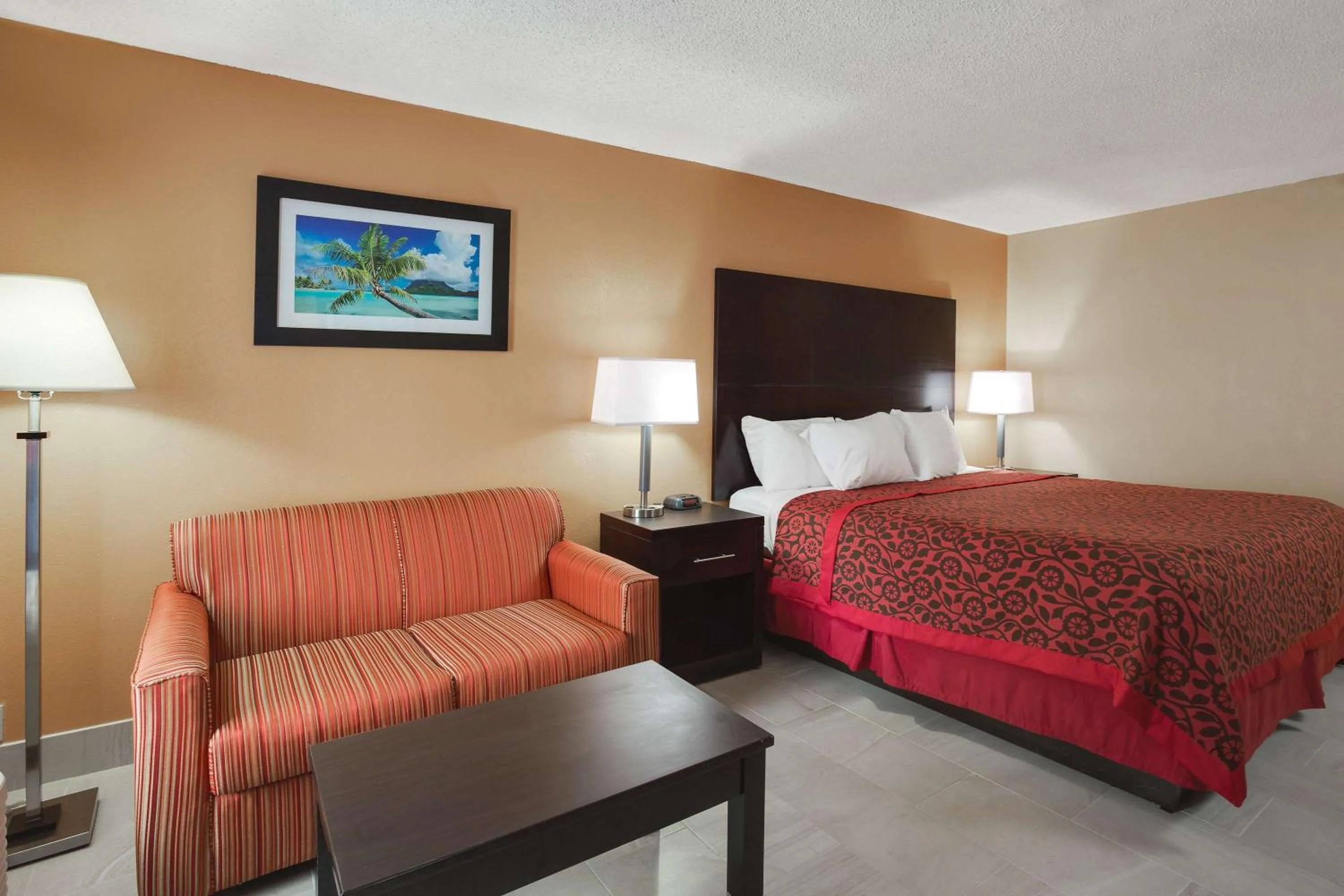 Photo of the whole room, Bed in Days Inn by Wyndham Sarasota Bay