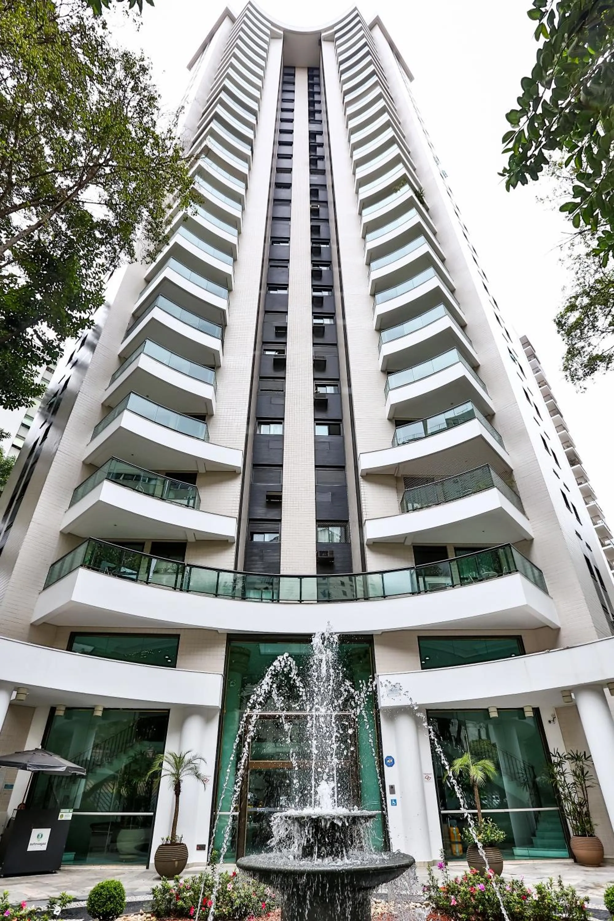 Property building in Transamerica Paradise Garden