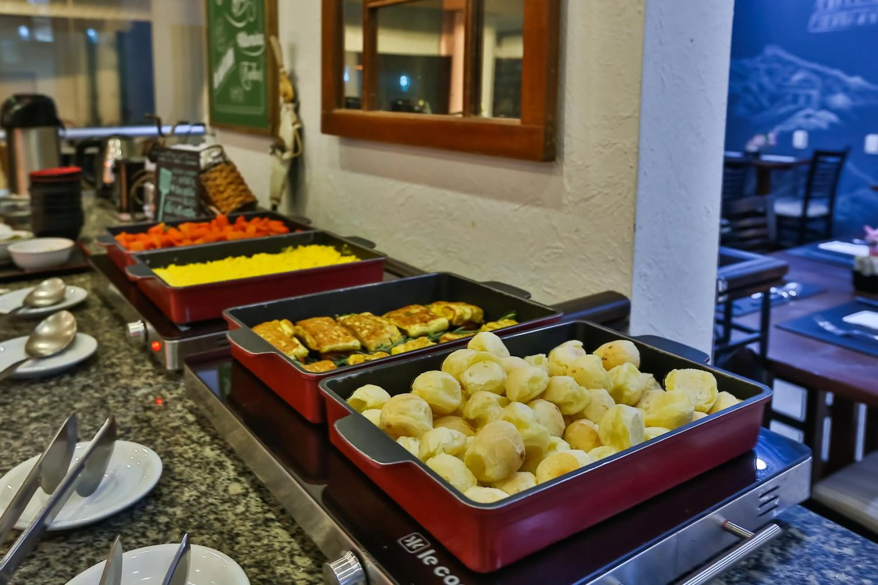 Food in Transamerica Paradise Garden