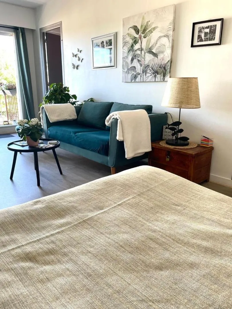 Bed in Le Clos Pichot - Studio avec balcon, parking privé - 5mn Gare