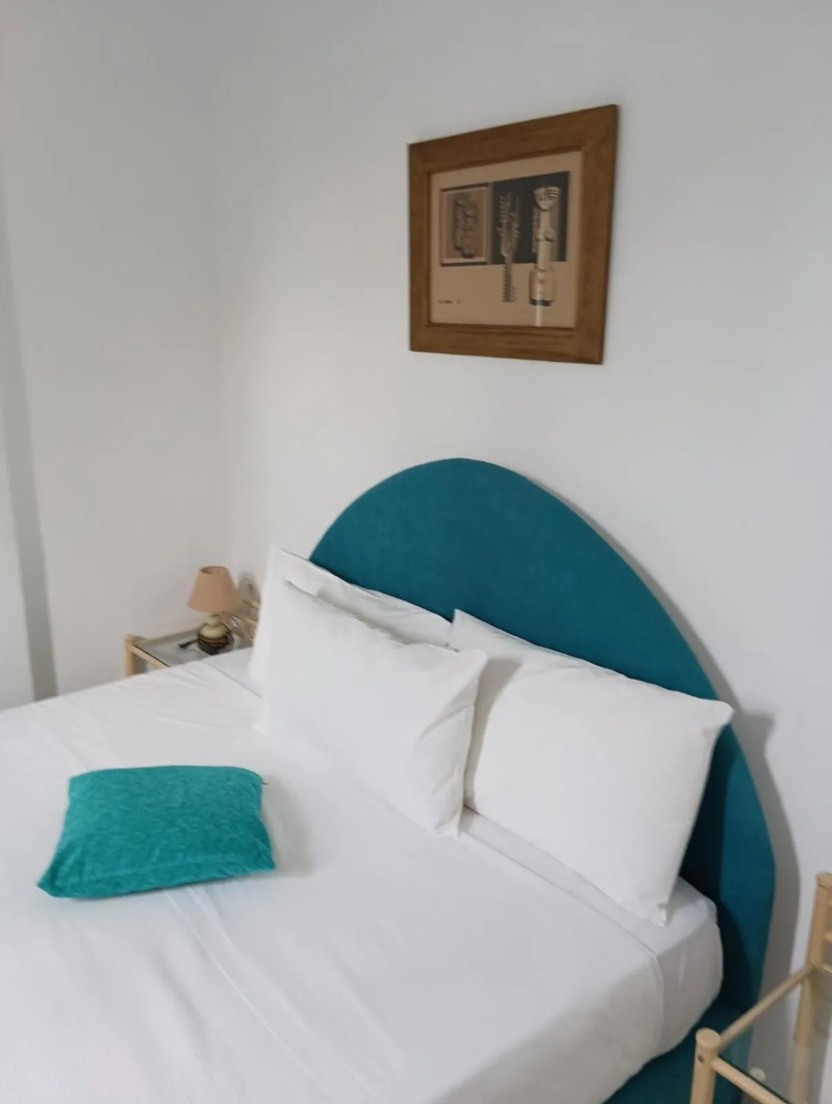 Bed in Sea Sound White Katikies