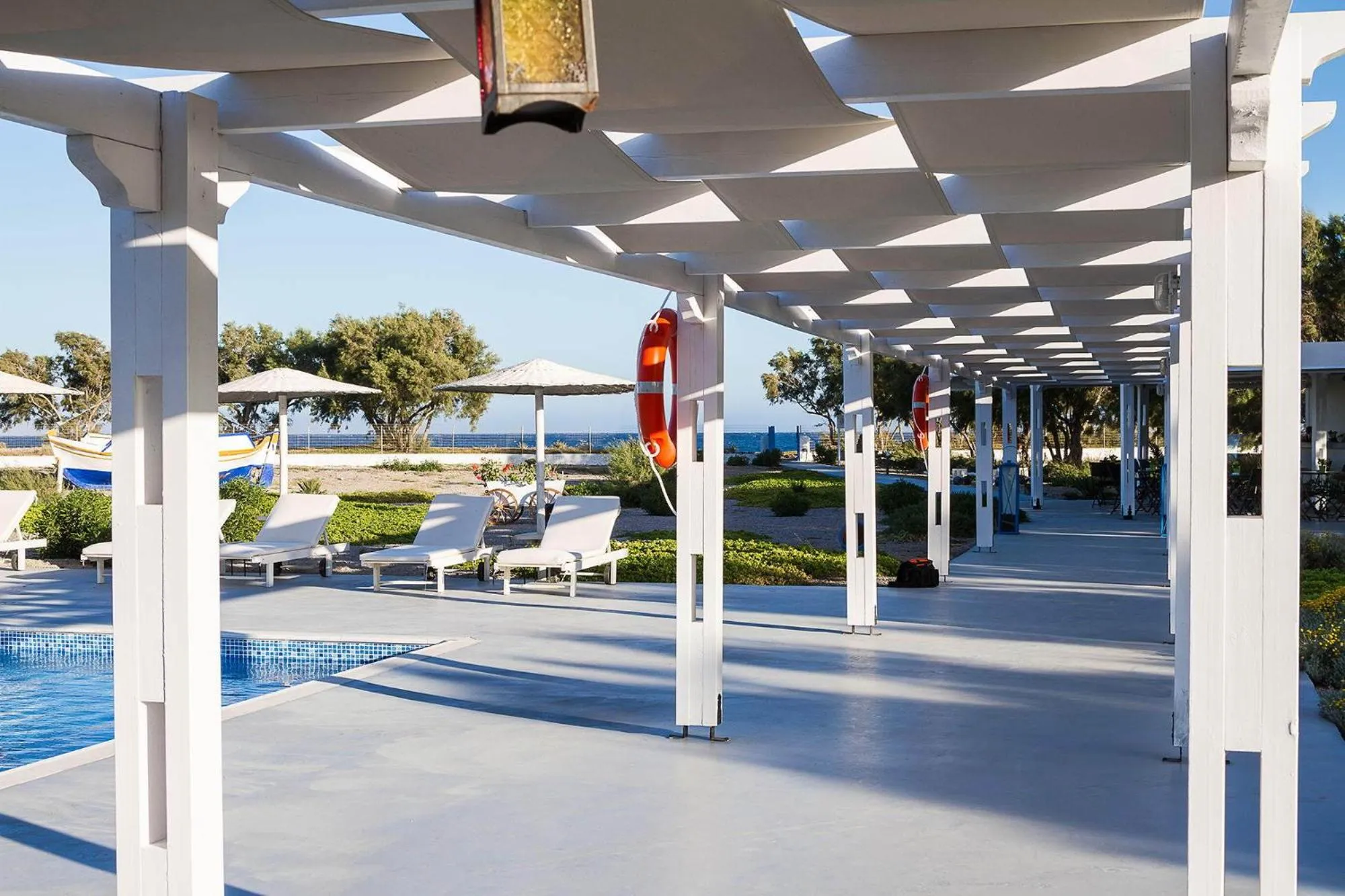 Swimming pool in Sea Sound White Katikies