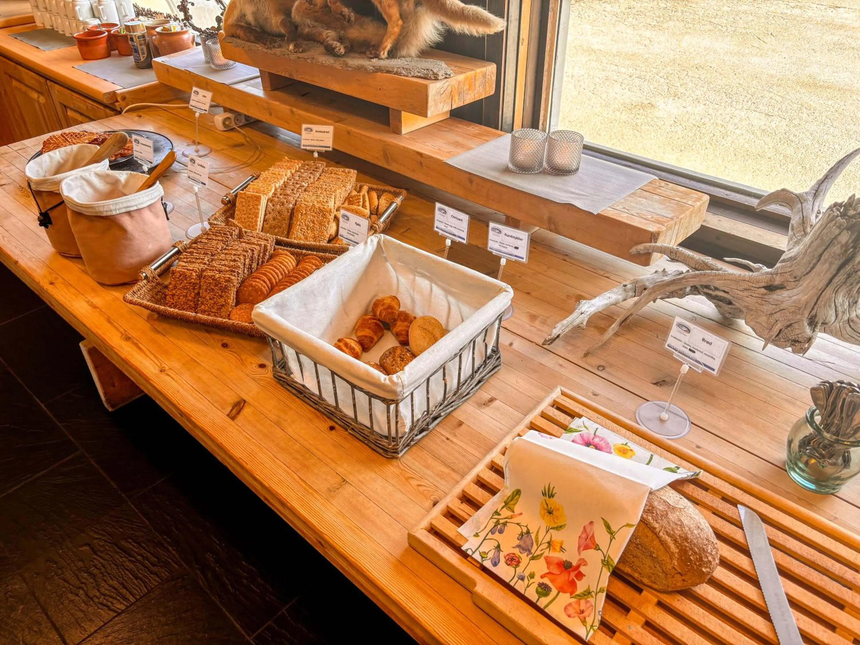 Buffet breakfast in Lia Fjellhotell