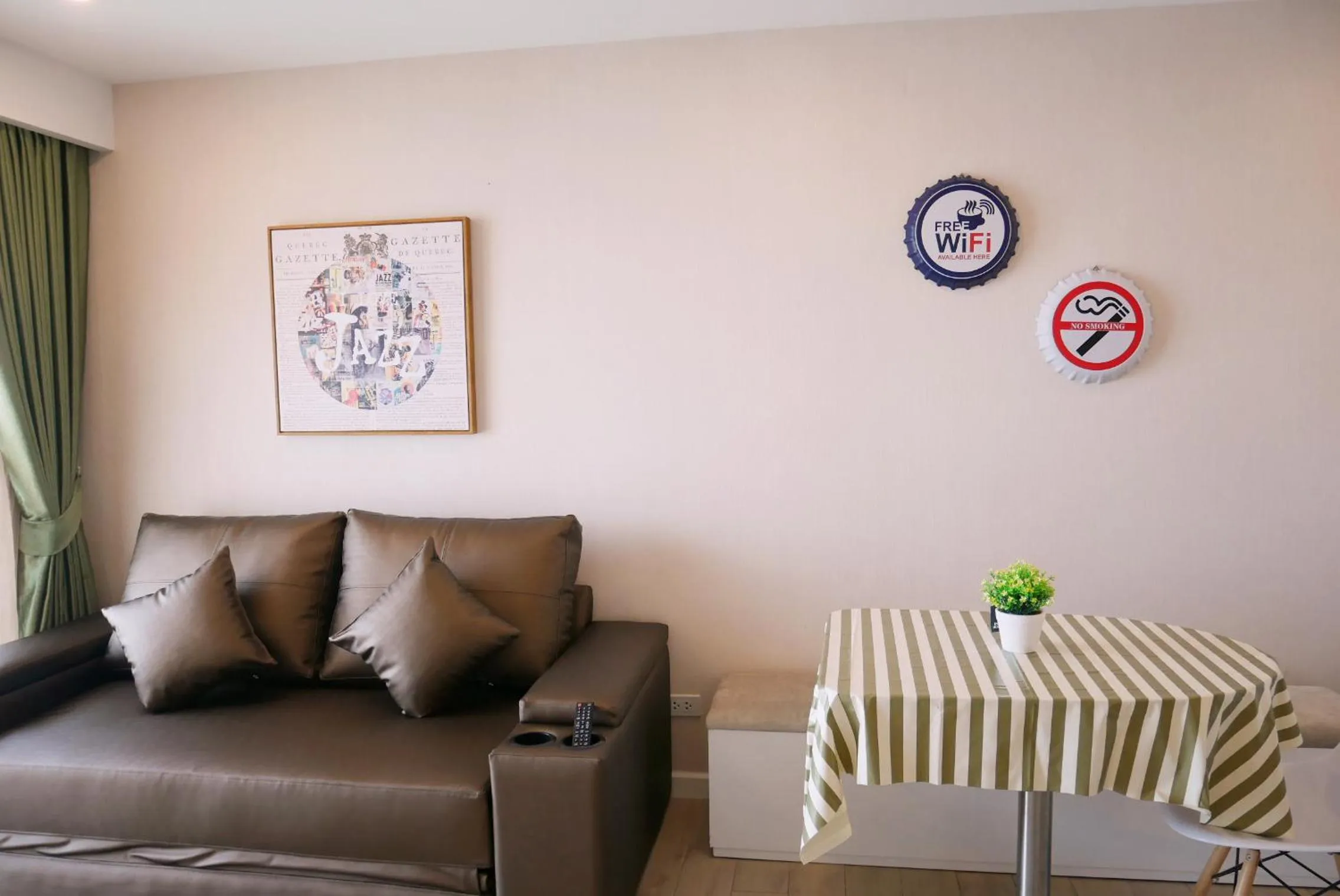 Seven Seas Resort Pattaya & Sofa bed