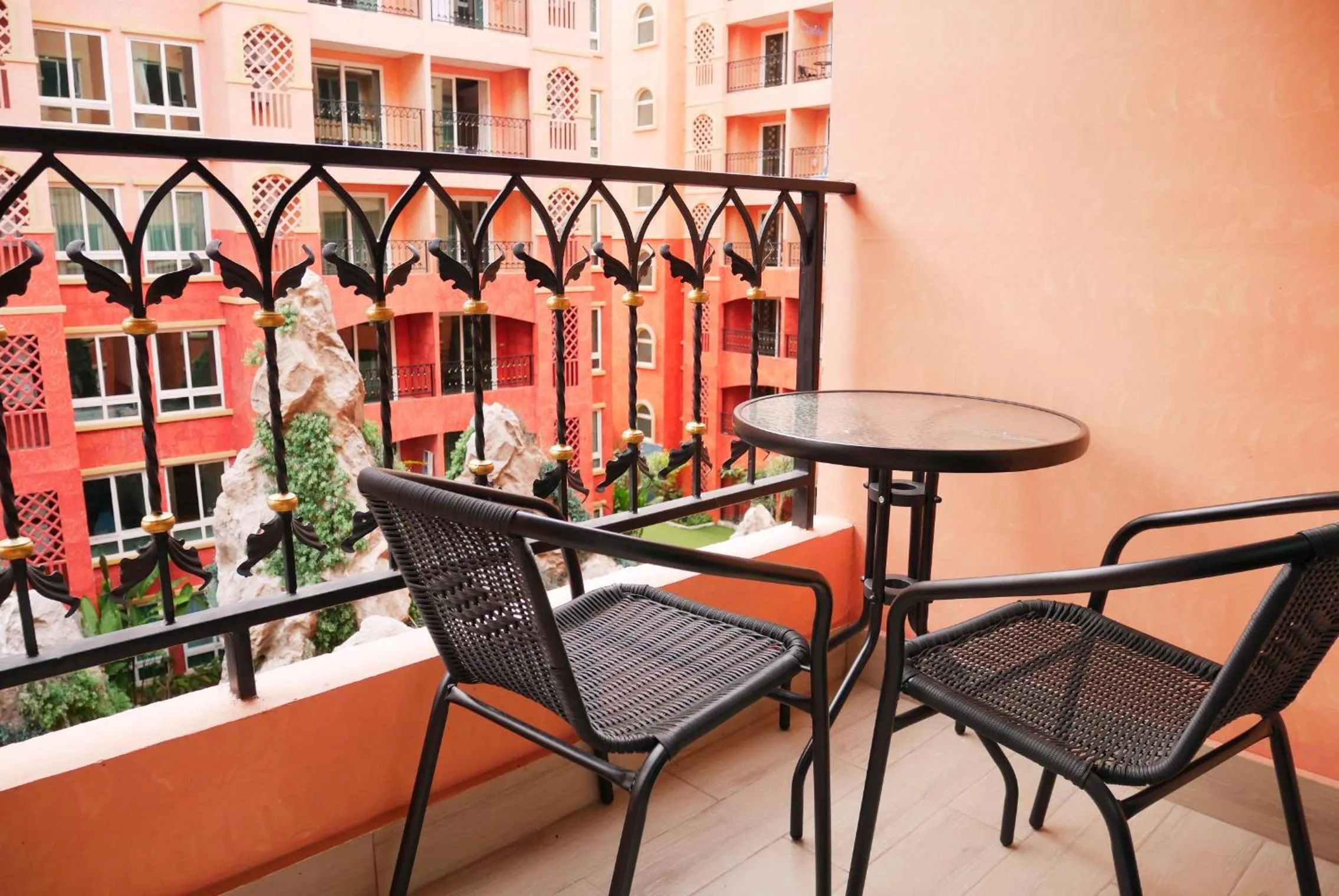 Seven Seas Resort Pattaya & Sofa bed