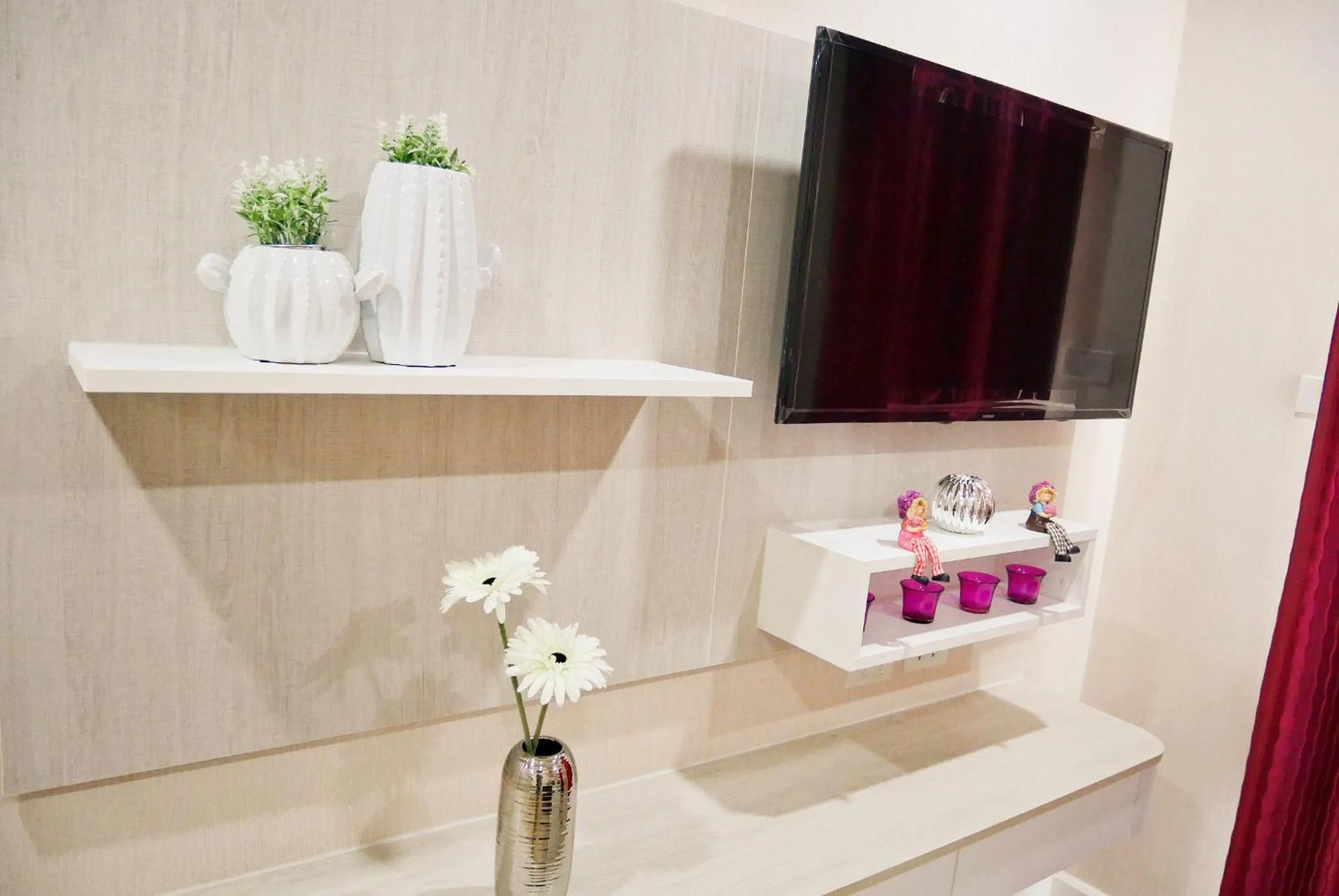 Seven Seas Resort Pattaya & Sofa bed