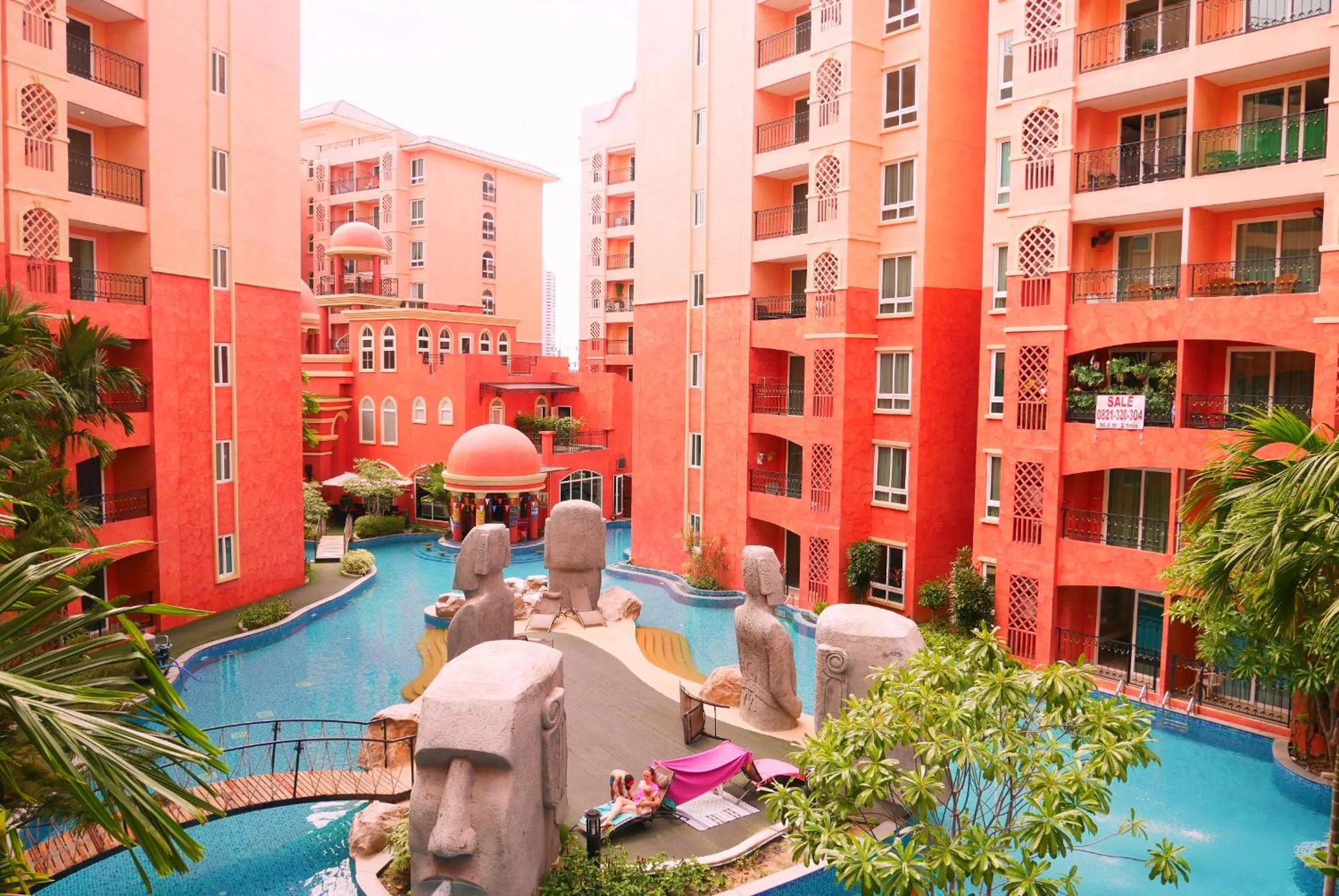 Seven Seas Resort Pattaya & Sofa bed